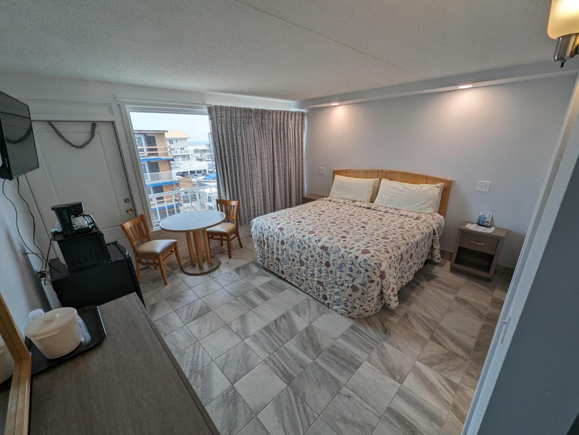 Admiral Resort Motel photo 29