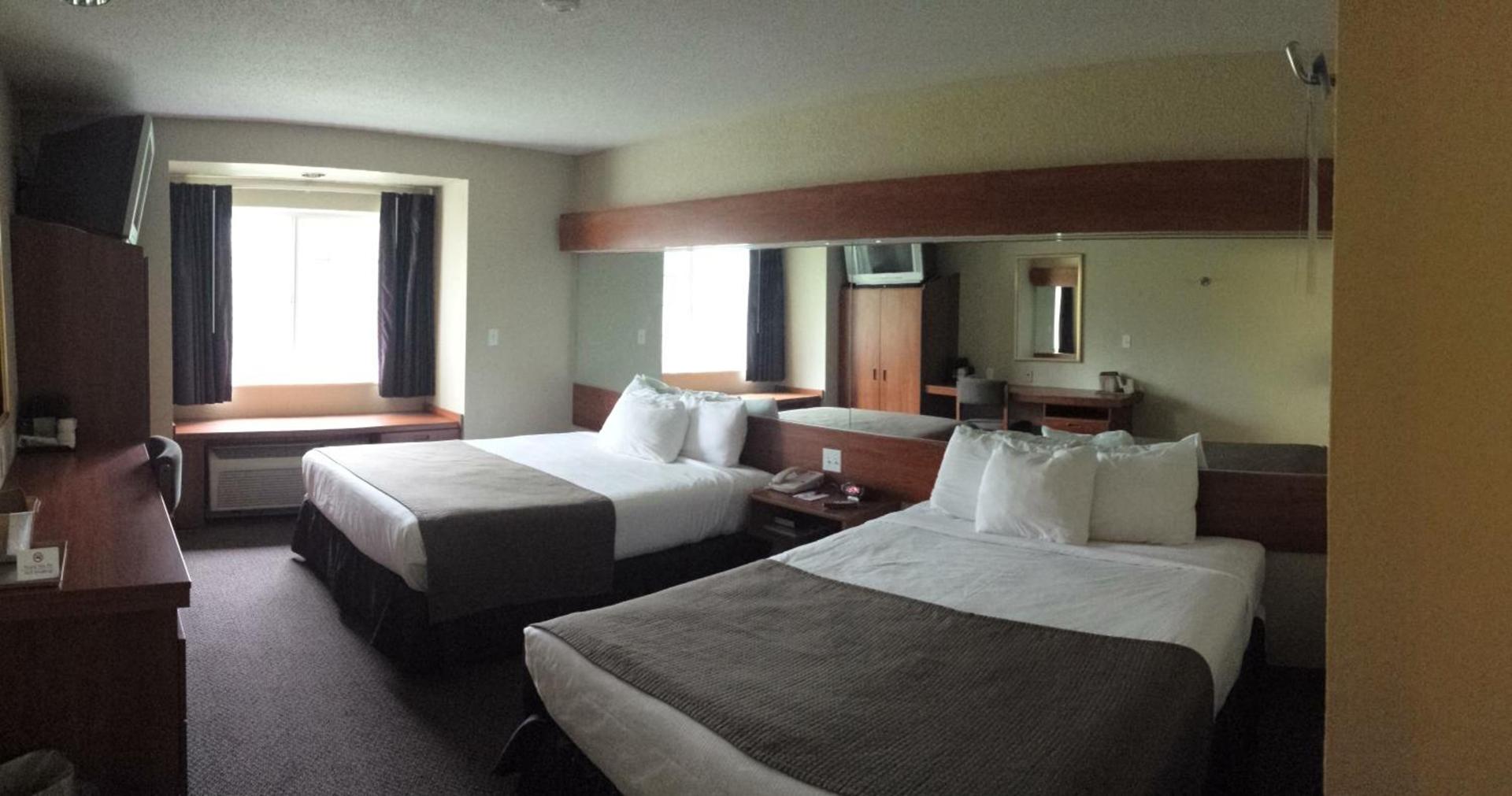 Microtel Inn & Suites Beckley East photo 15