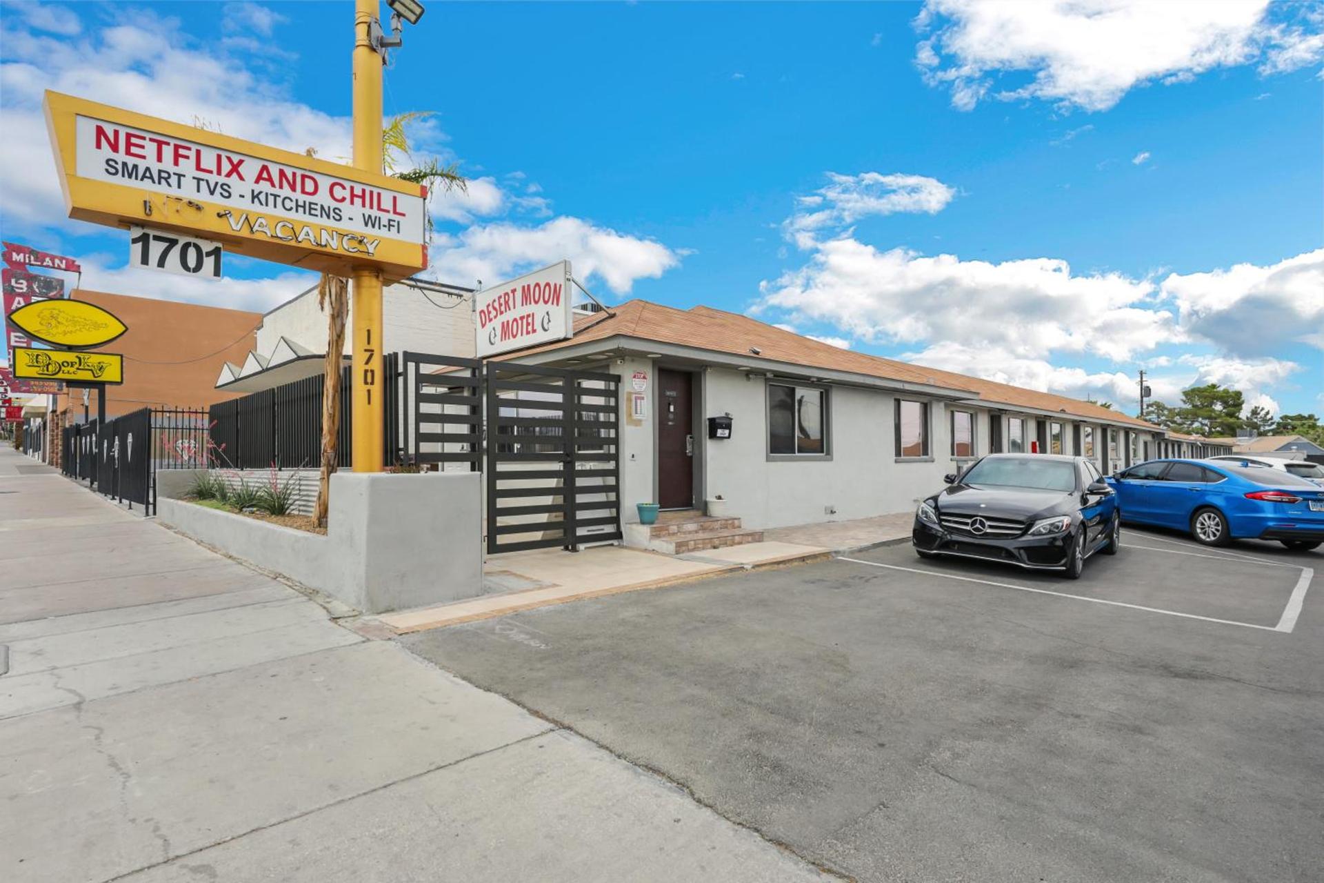 Desert Moon Motel photo 33
