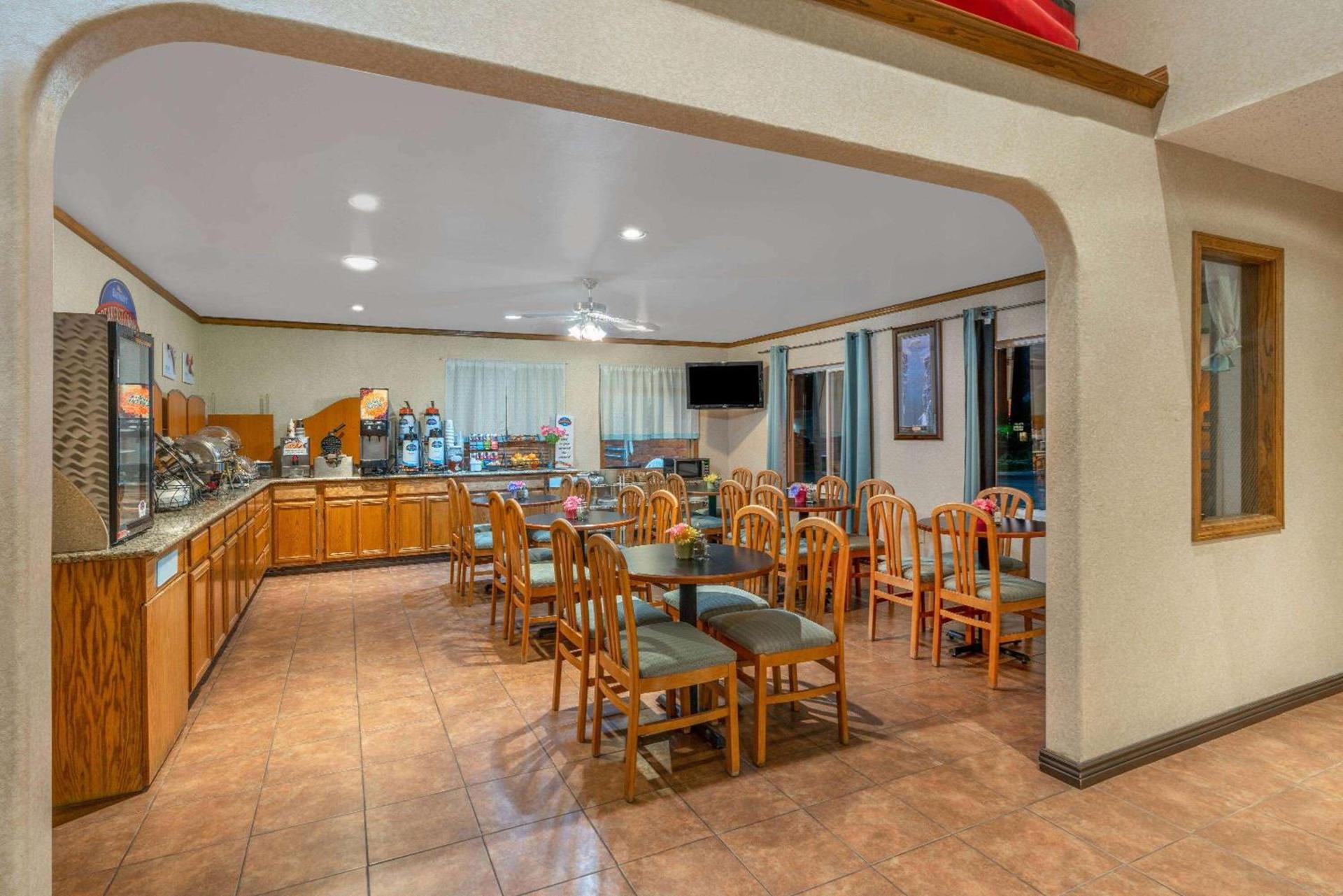 Baymont by Wyndham Salida photo 59