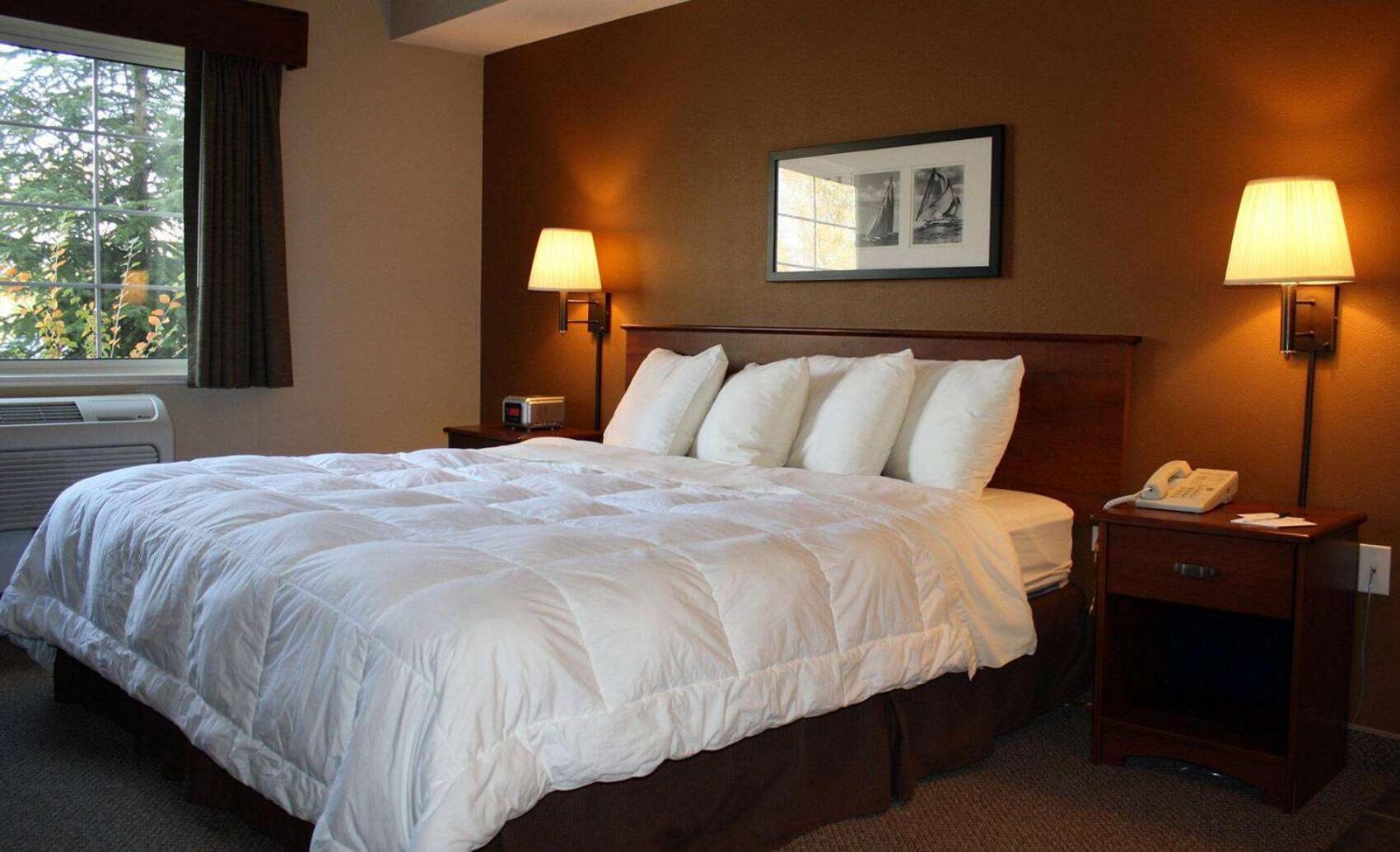 AmericInn by Wyndham Charlevoix photo 2