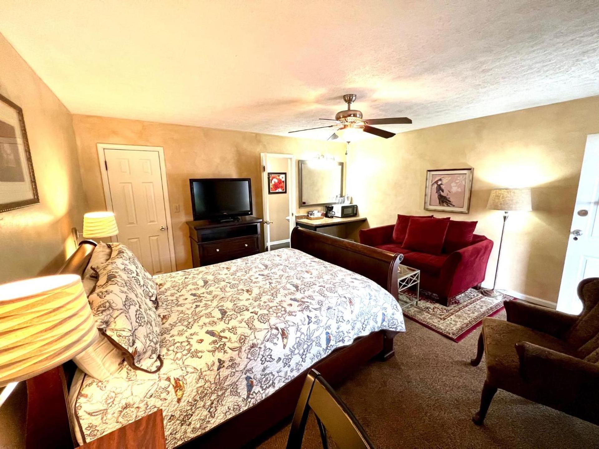 The Mount Vernon Inn photo 11