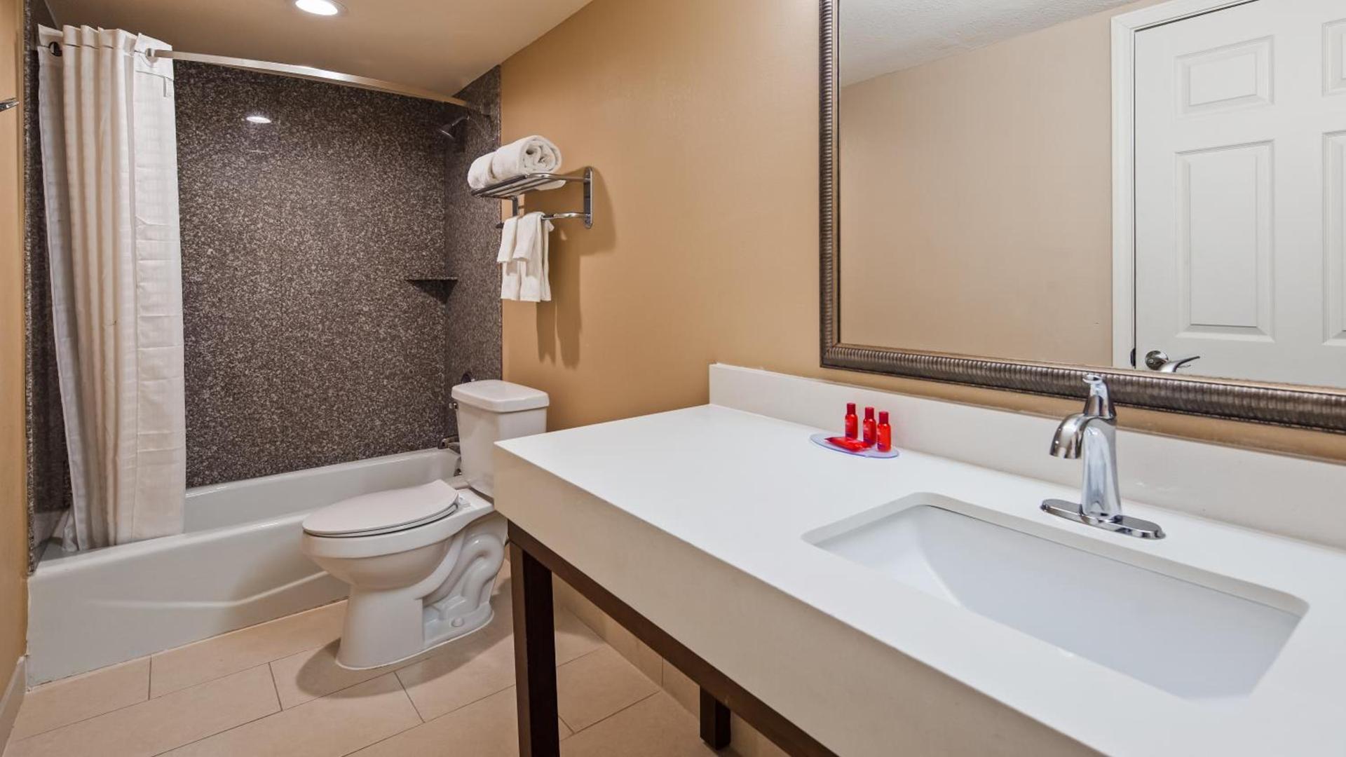 SureStay Hotel by Best Western Tupelo North photo 18
