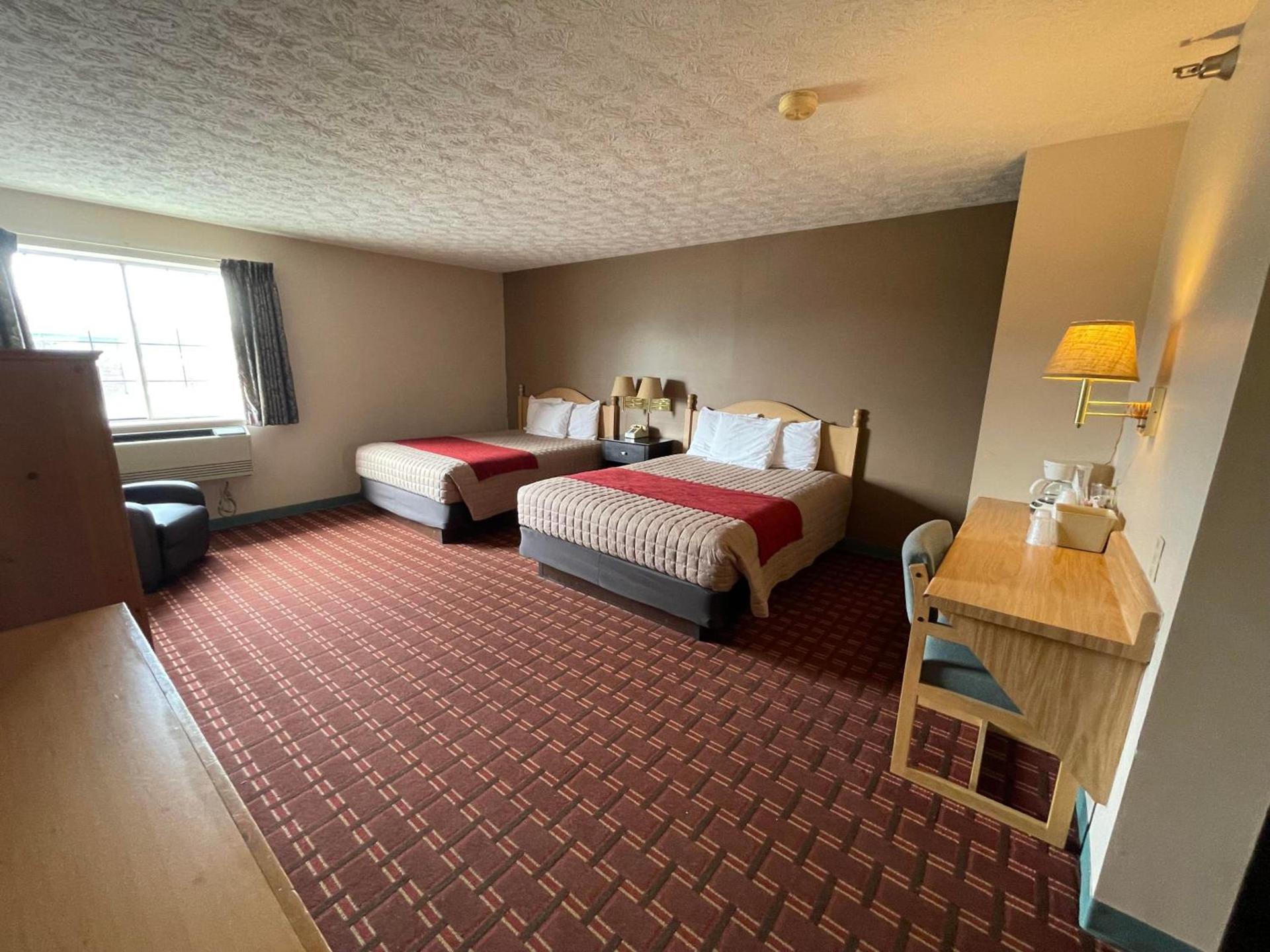 The Woodridge Inn photo 13