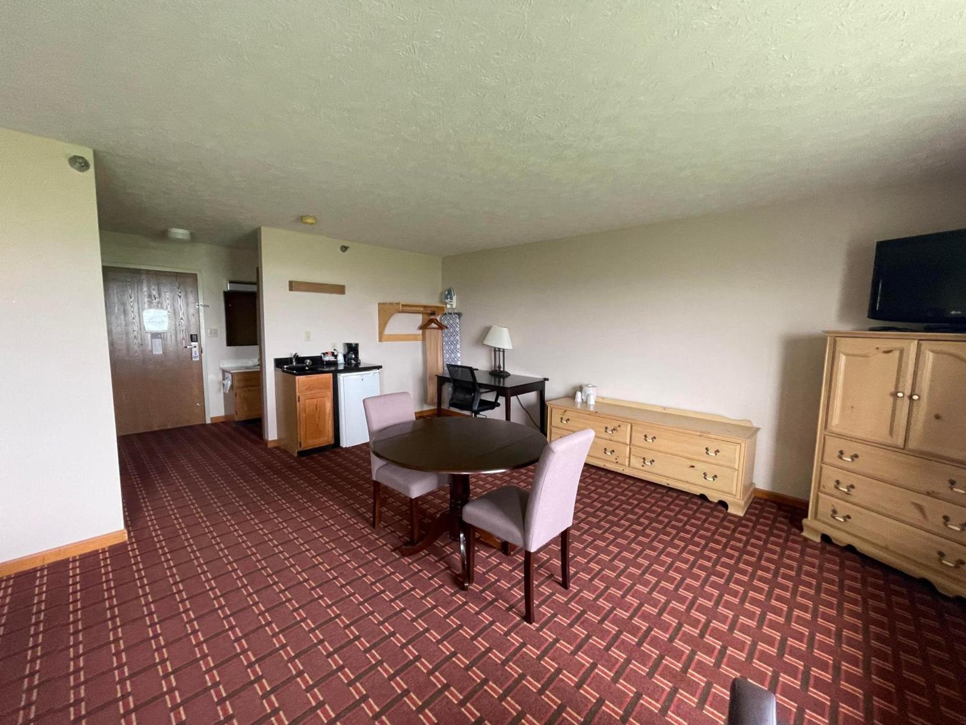 The Woodridge Inn photo 15