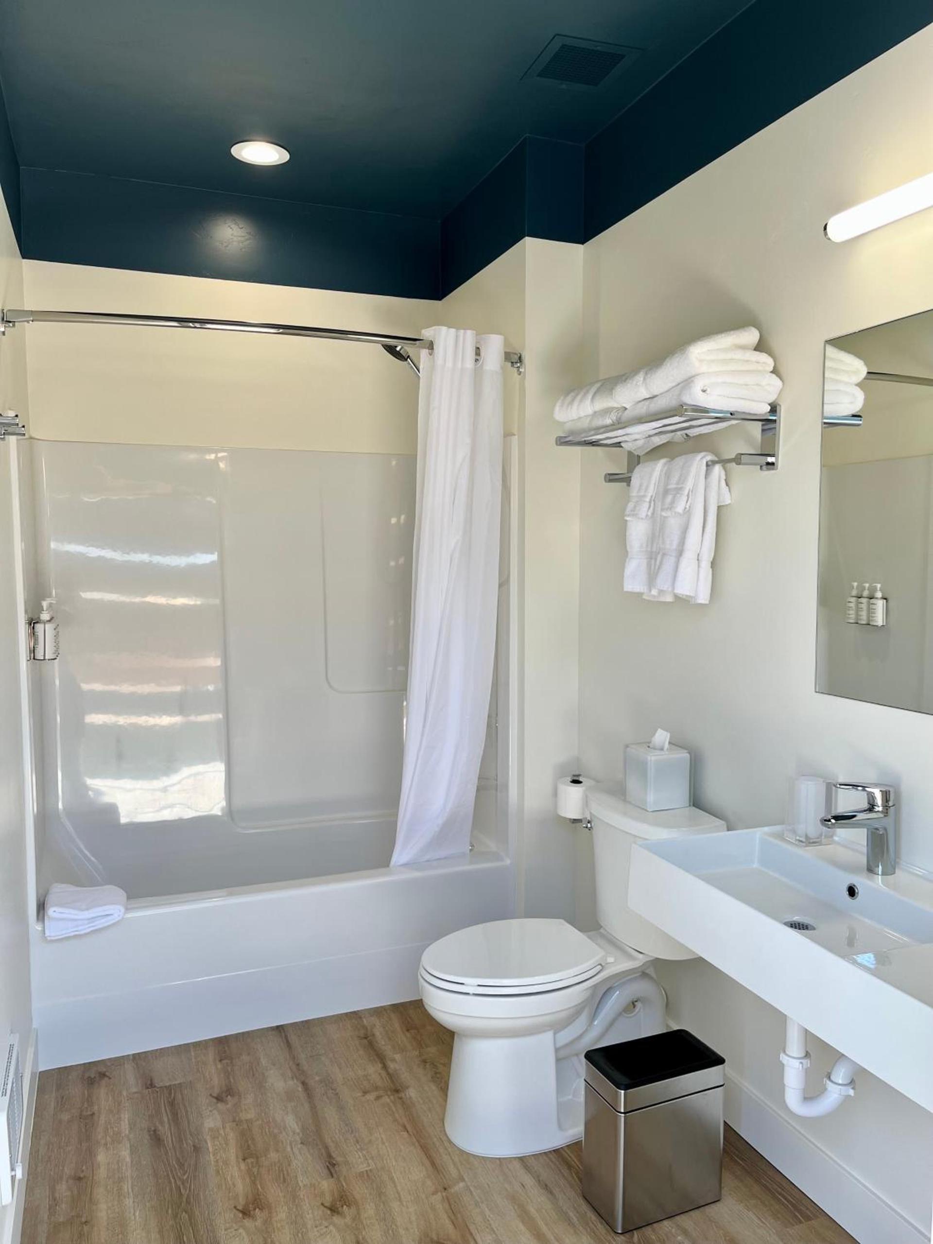 Skyview Hotel photo 53