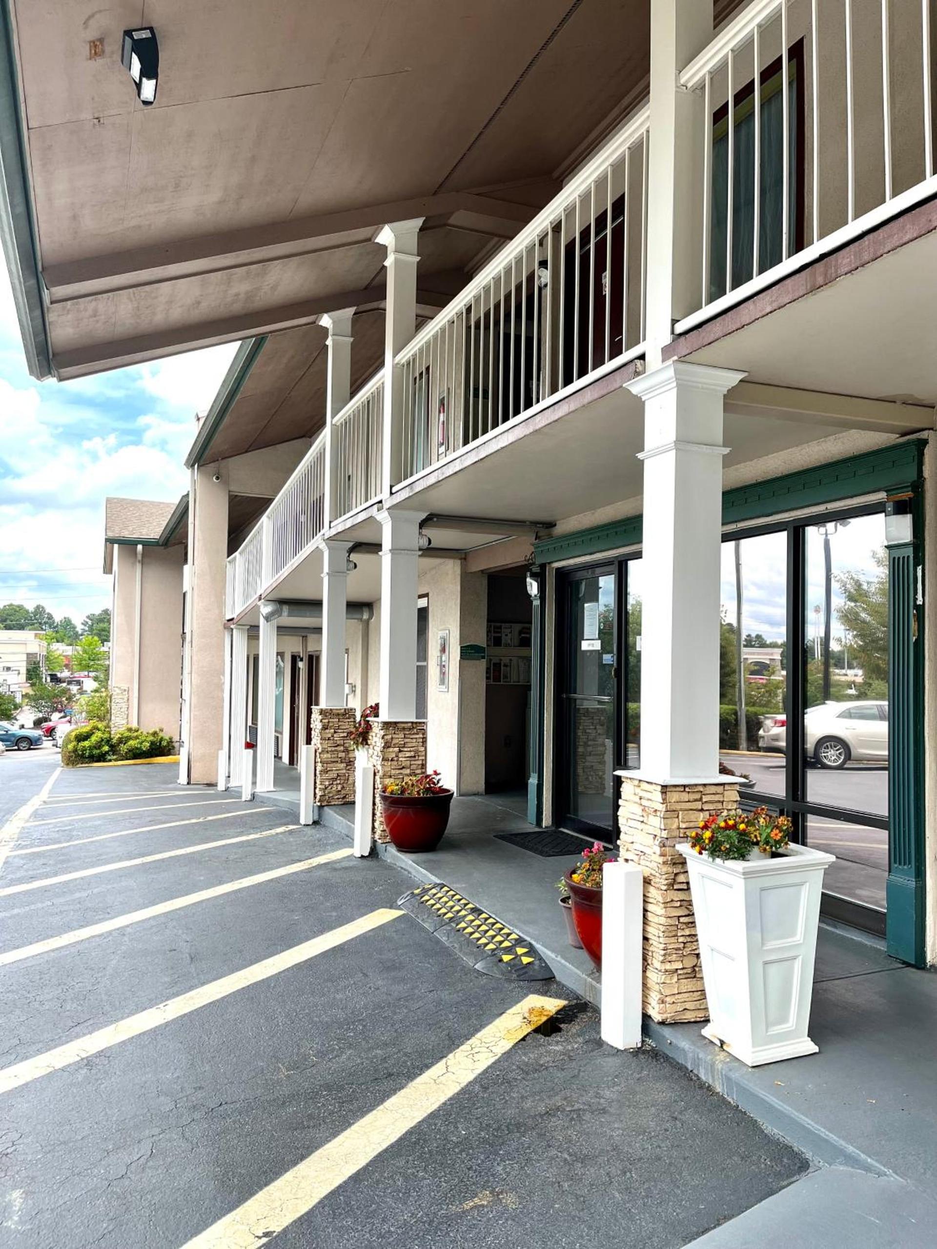West Bank Inn photo 16