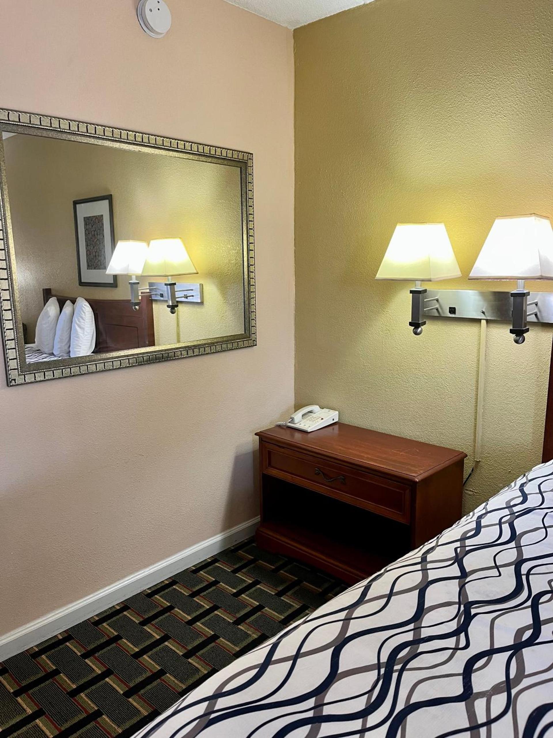 West Bank Inn photo 35