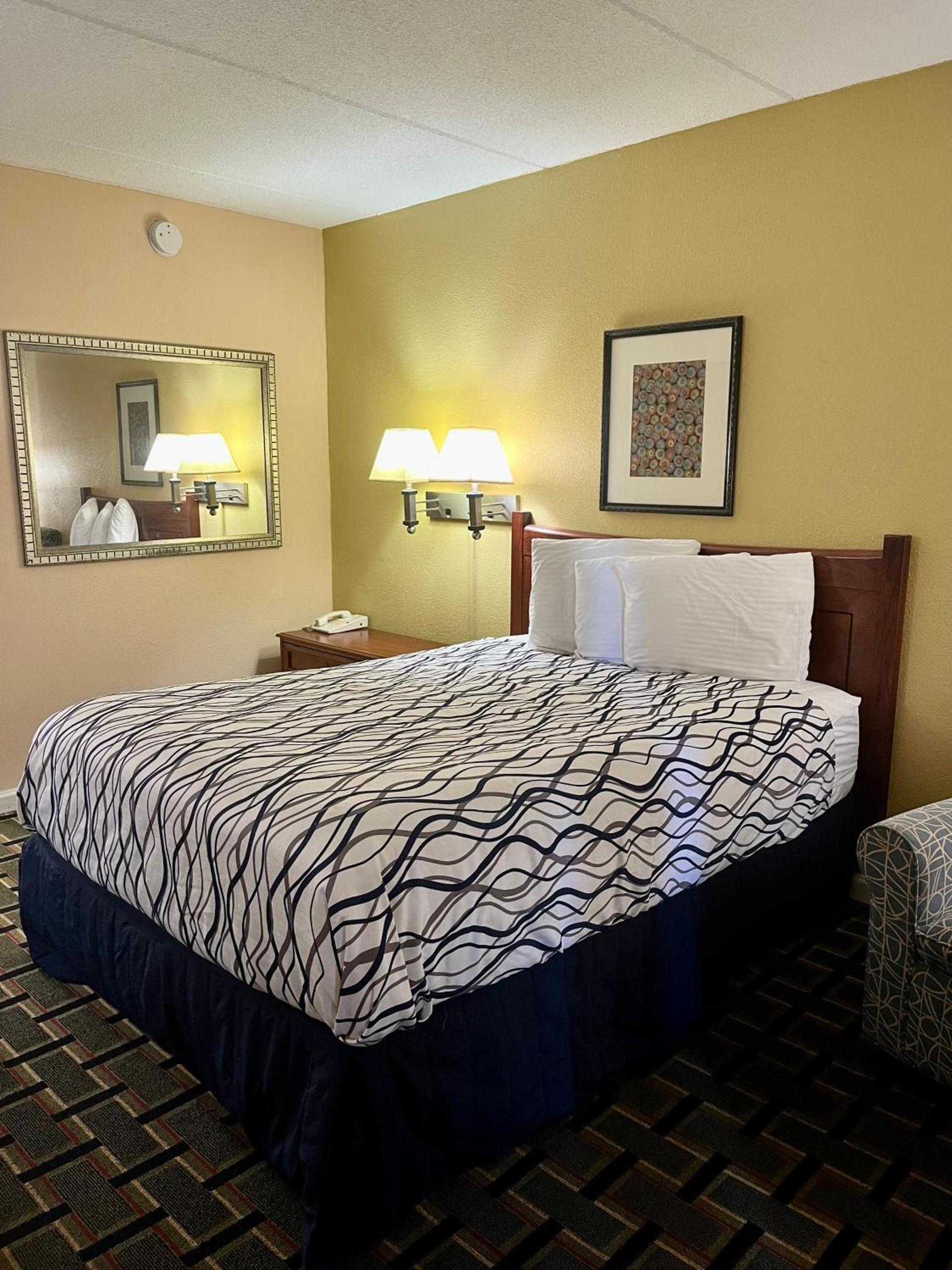 West Bank Inn photo 32