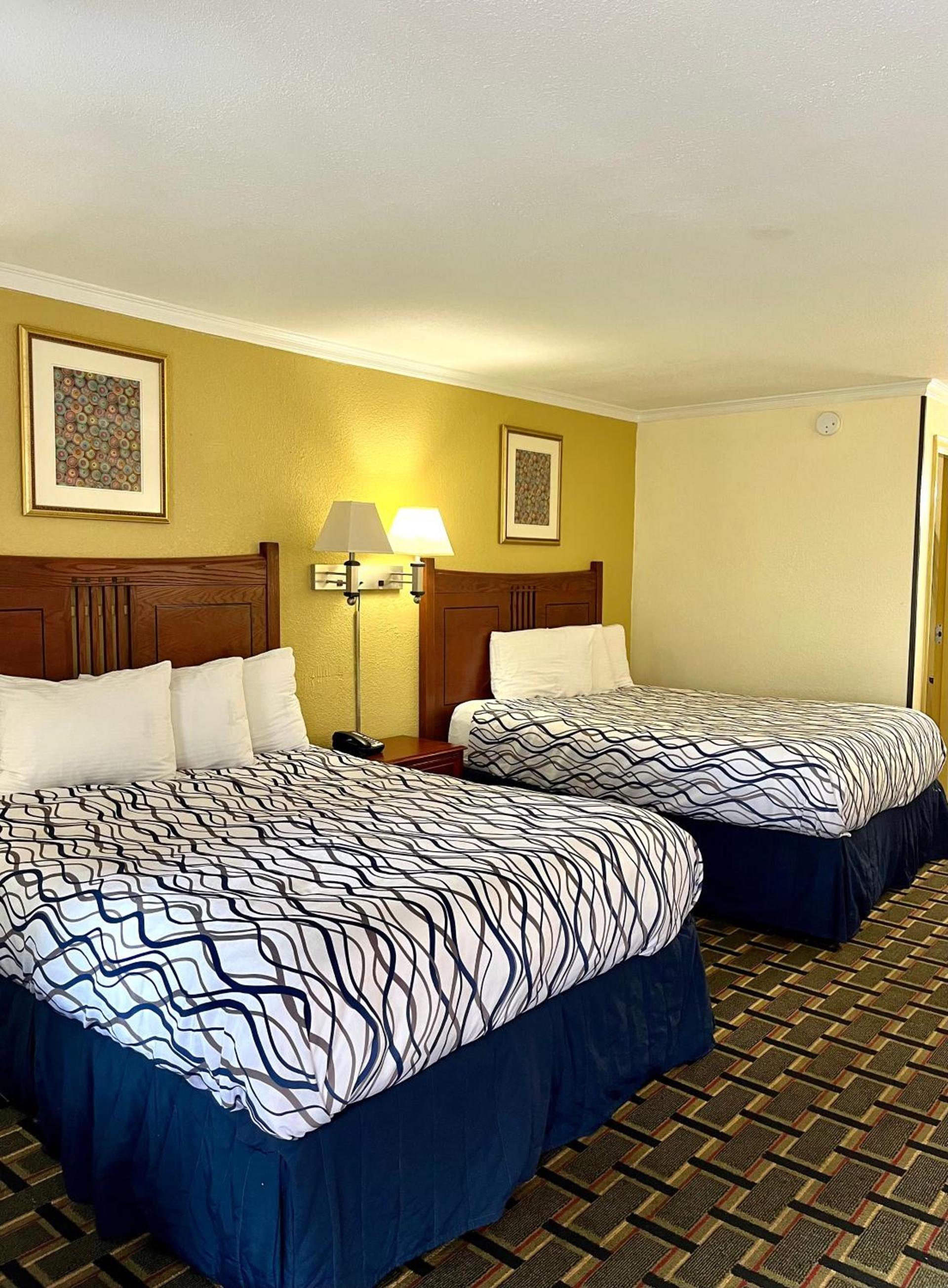 West Bank Inn photo 33