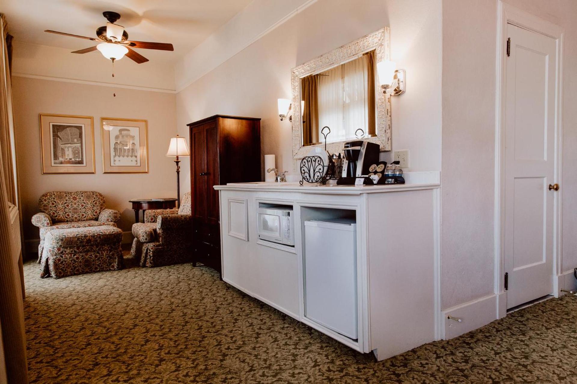 The Hotel Paisano photo 13