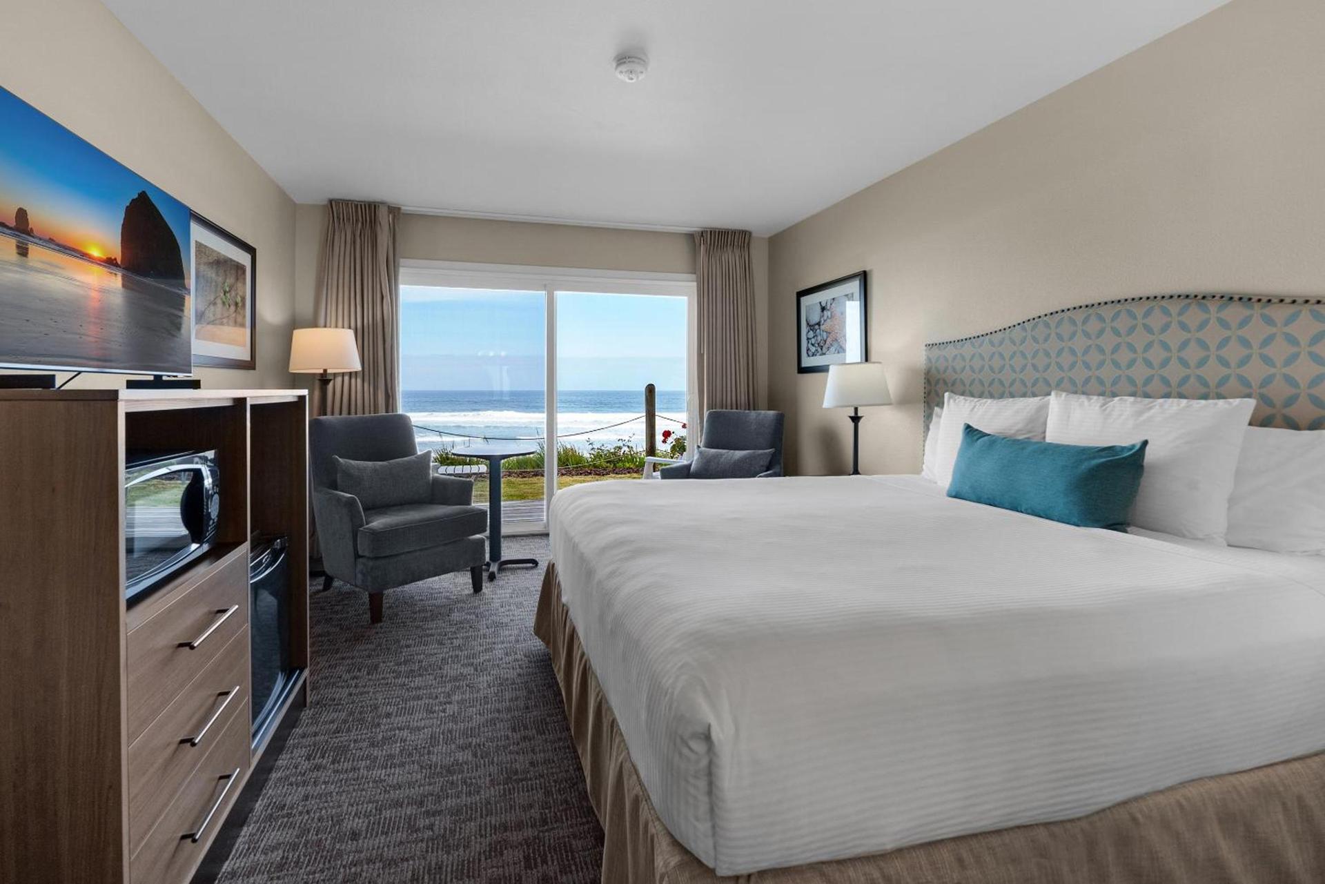 Pelican Shores Inn photo 21