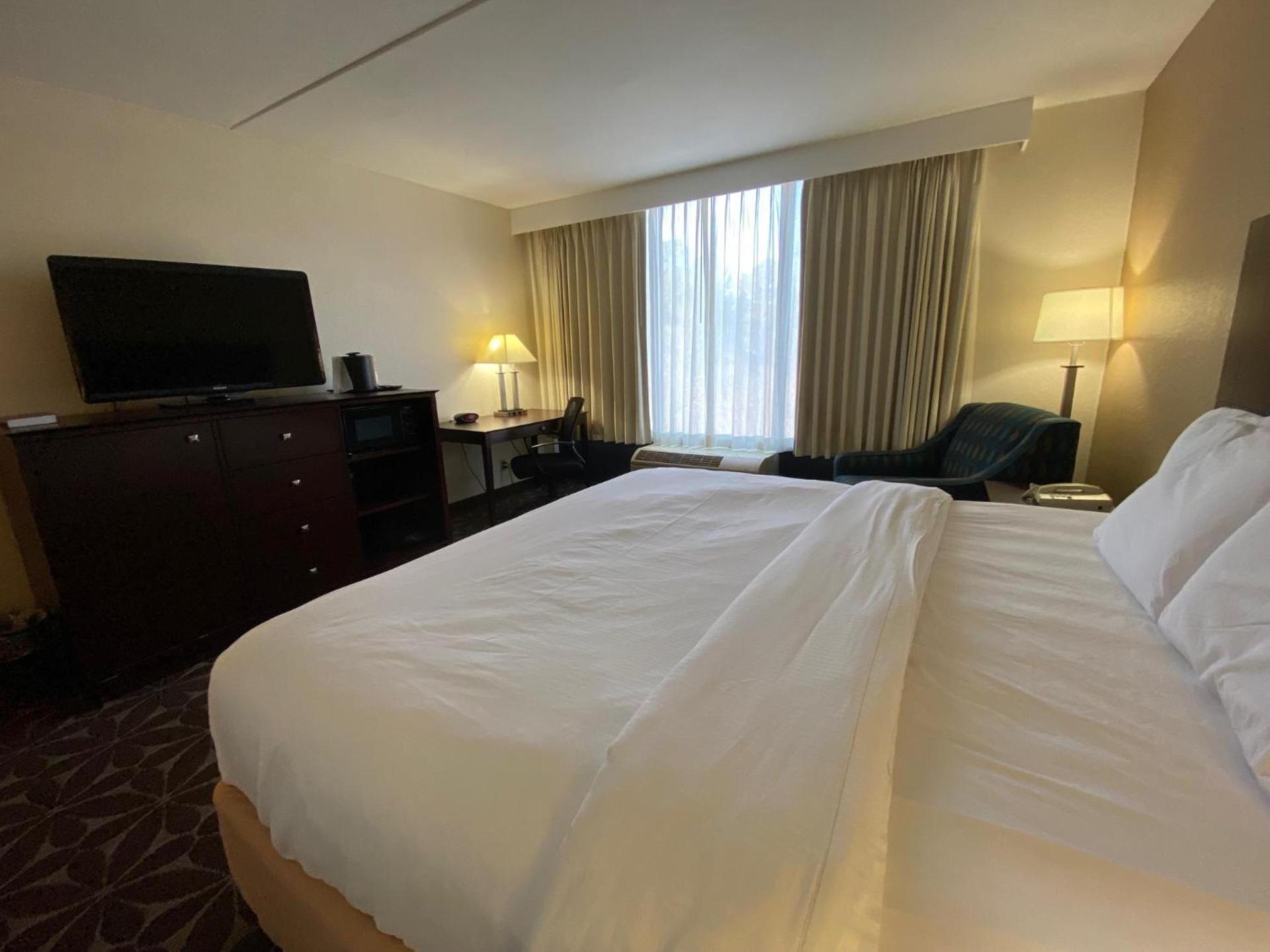 Wyndham Garden Williamsburg Busch Gardens Area photo 11