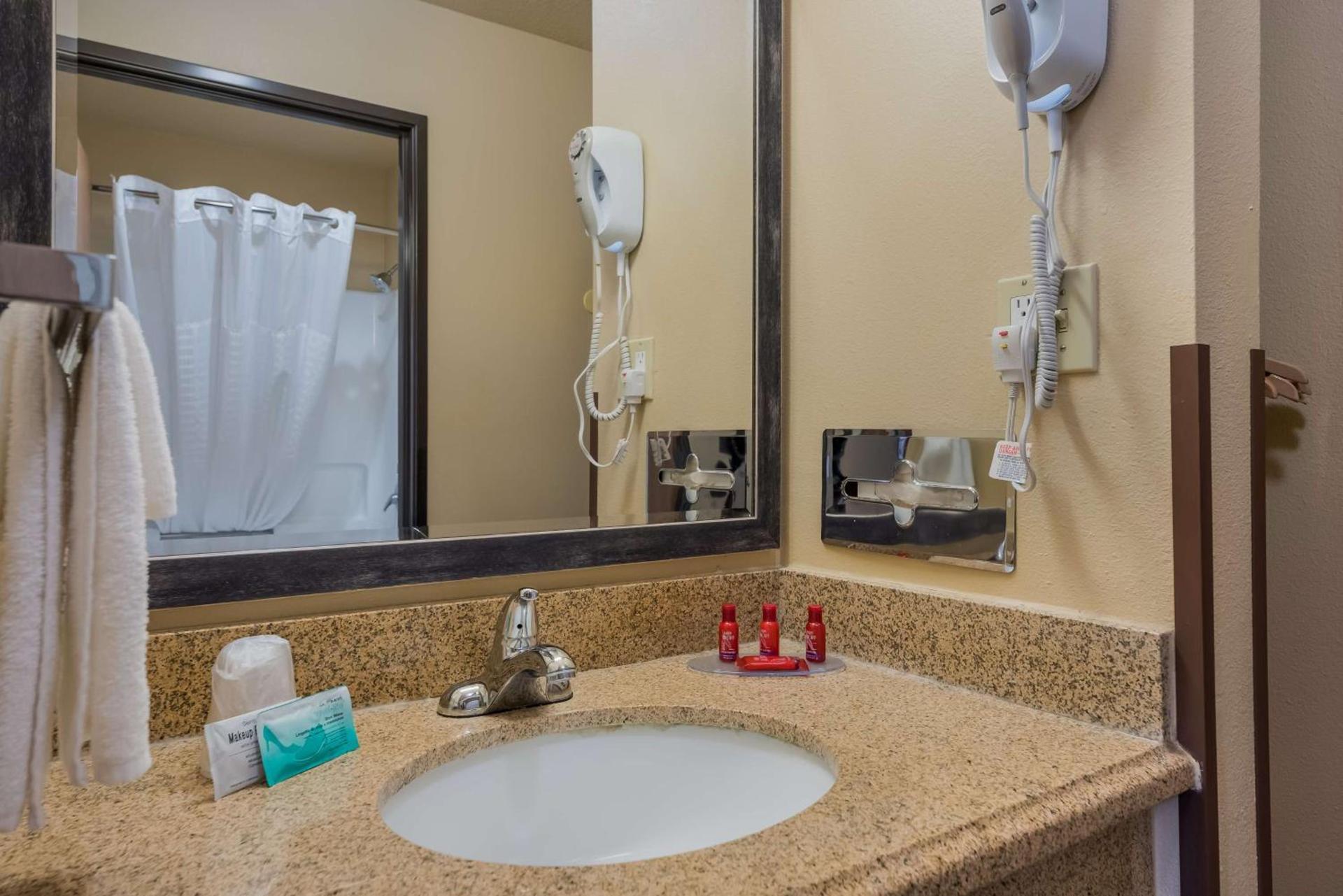 SureStay Plus Hotel by Best Western Silver City photo 24