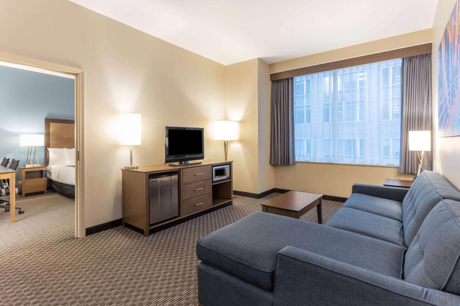 La Quinta Inn & Suites by Wyndham Chicago Downtown photo 50