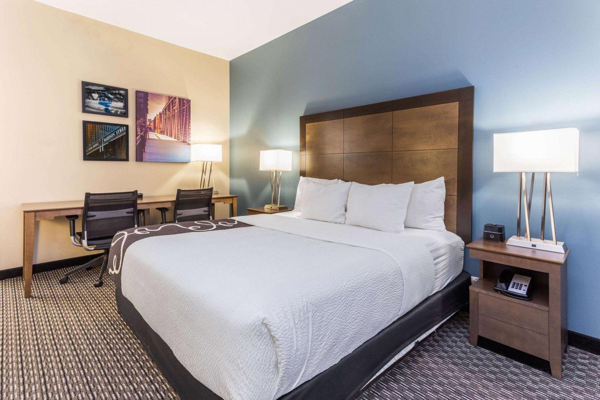 La Quinta Inn & Suites by Wyndham Chicago Downtown photo 51