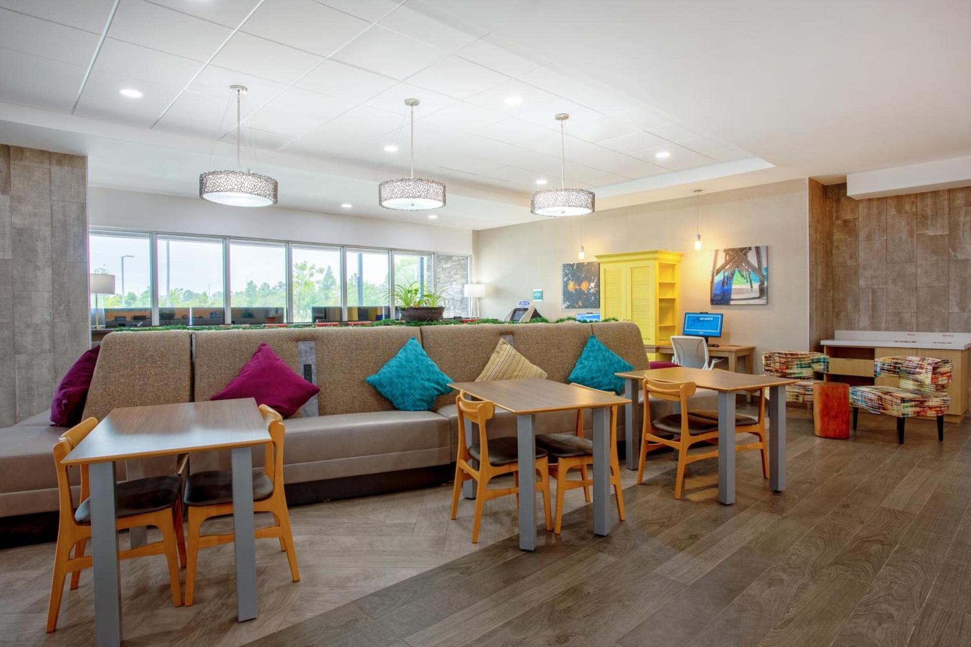 Home2 Suites By Hilton Vero Beach I-95 photo 25