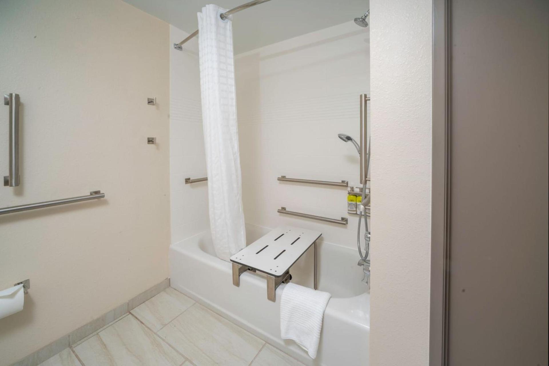 Candlewood Suites Charleston – Mt. Pleasant by IHG photo 8