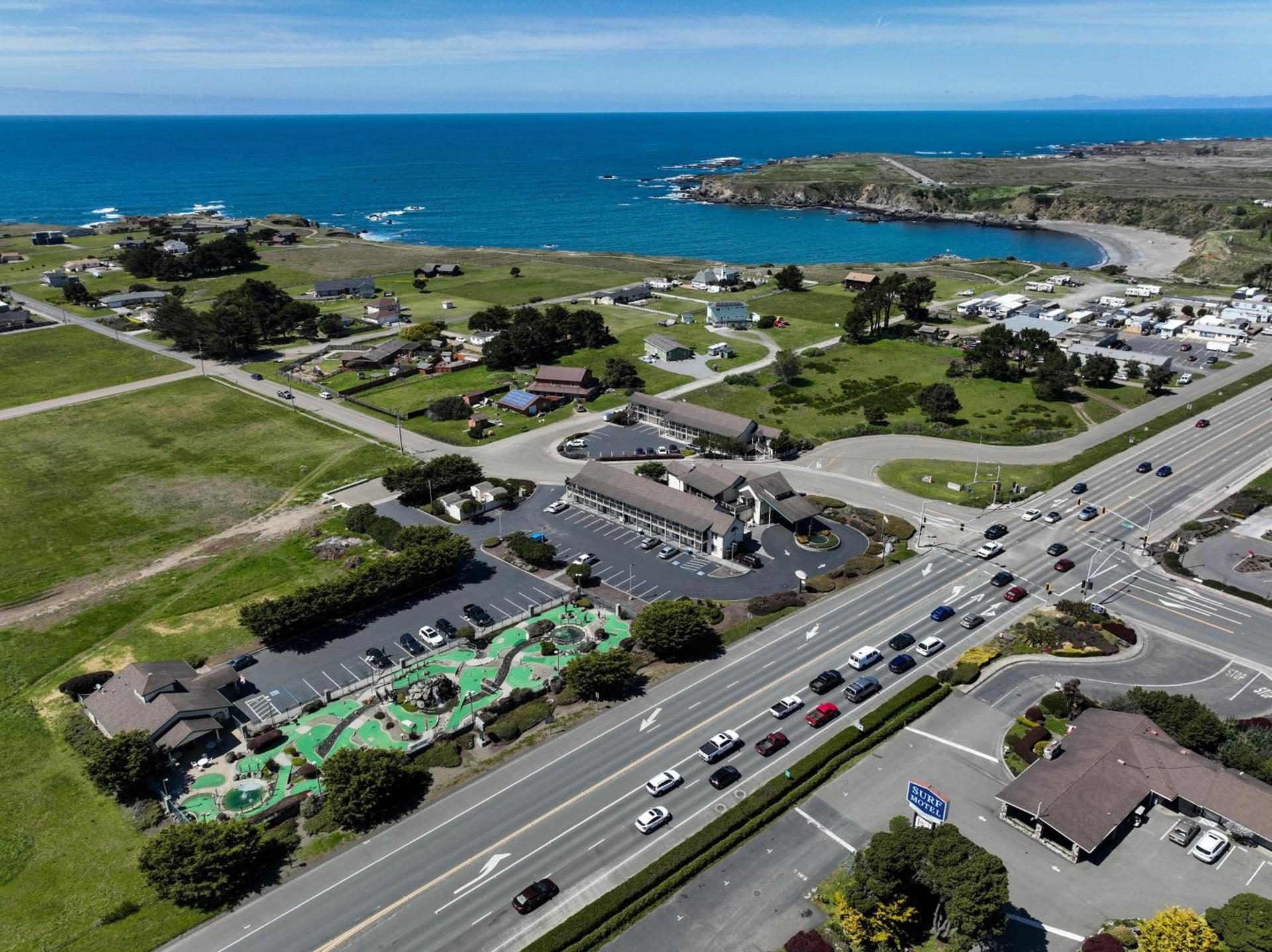 Emerald Dolphin Inn & Mini Golf photo 26