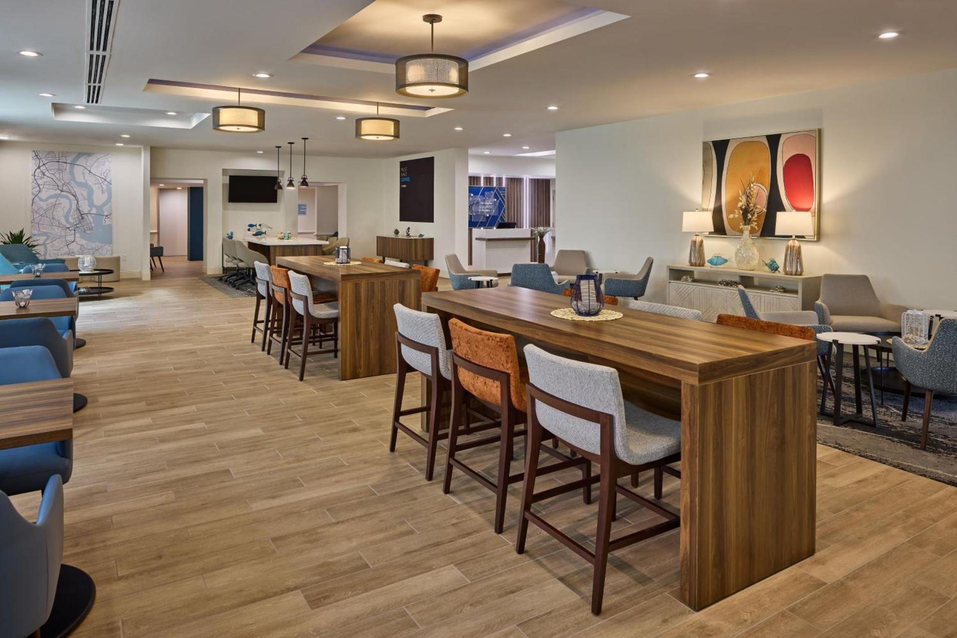 Holiday Inn Express & Suites Charleston DWTN - Medical CTR by IHG photo 27