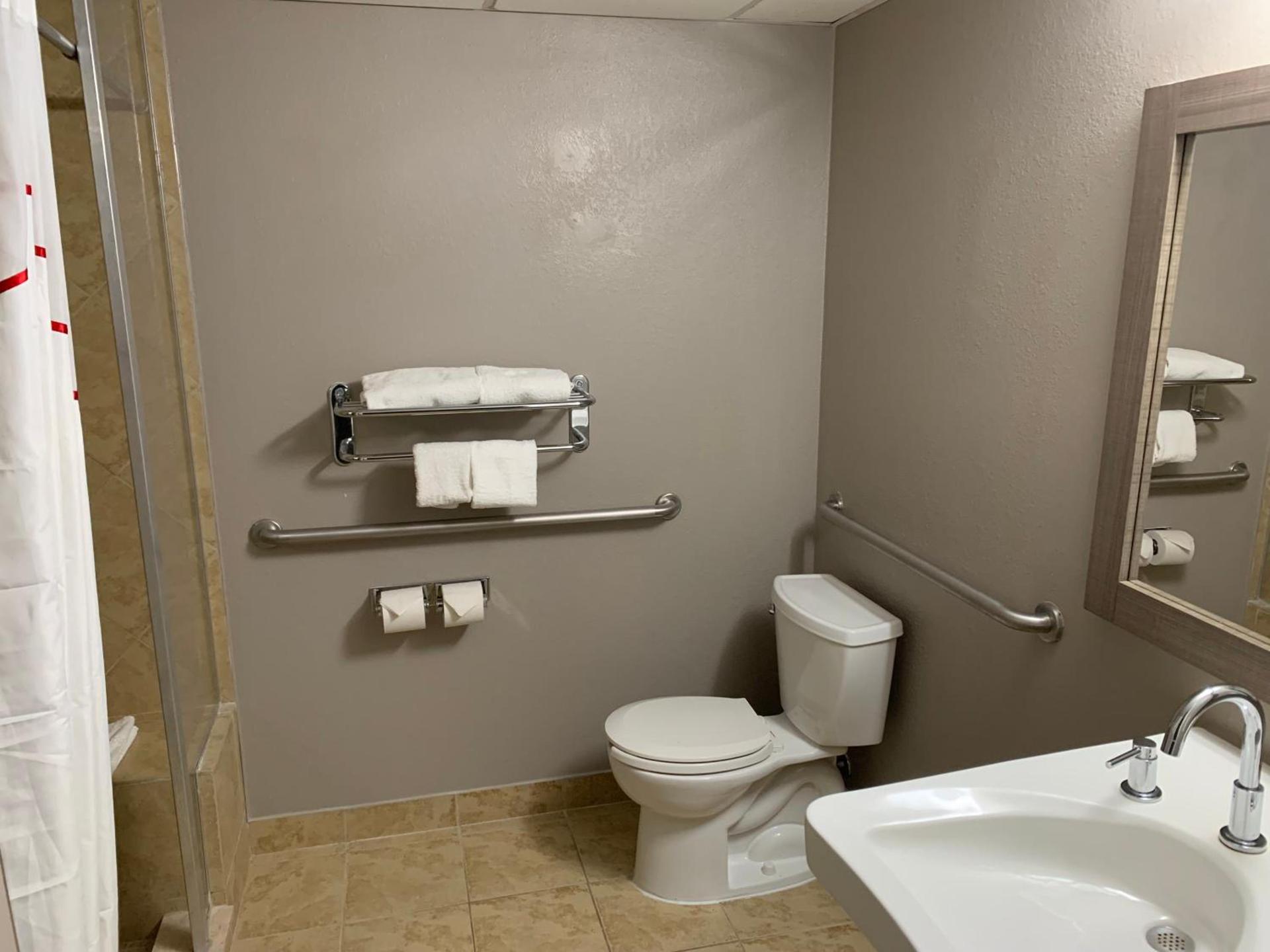 Red Roof Inn & Suites Vineland - Buena photo 21