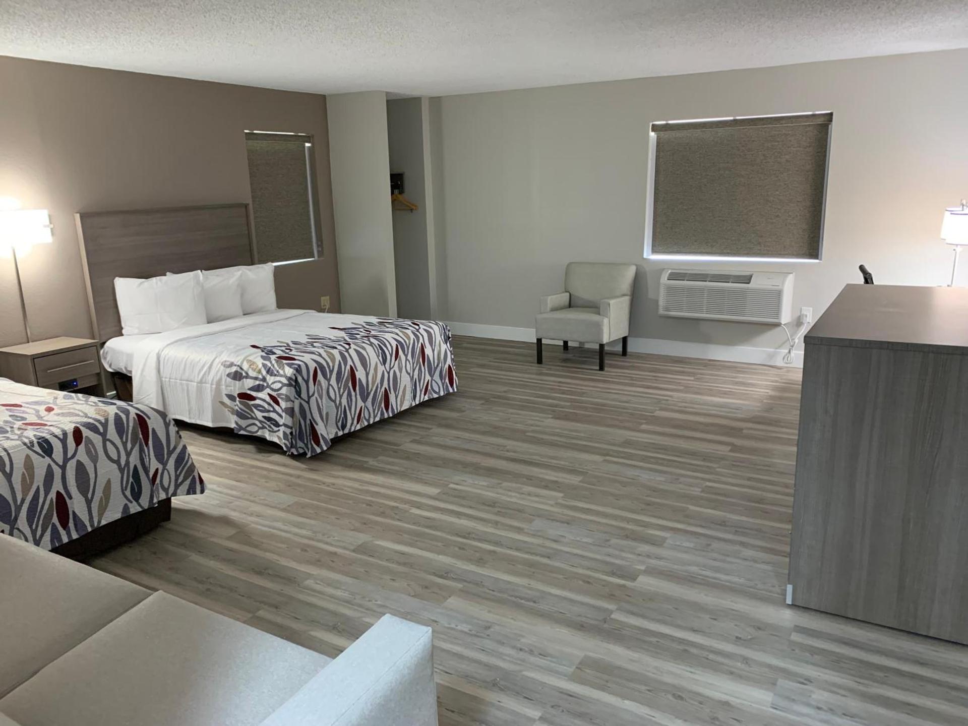 Red Roof Inn & Suites Vineland - Buena photo 12
