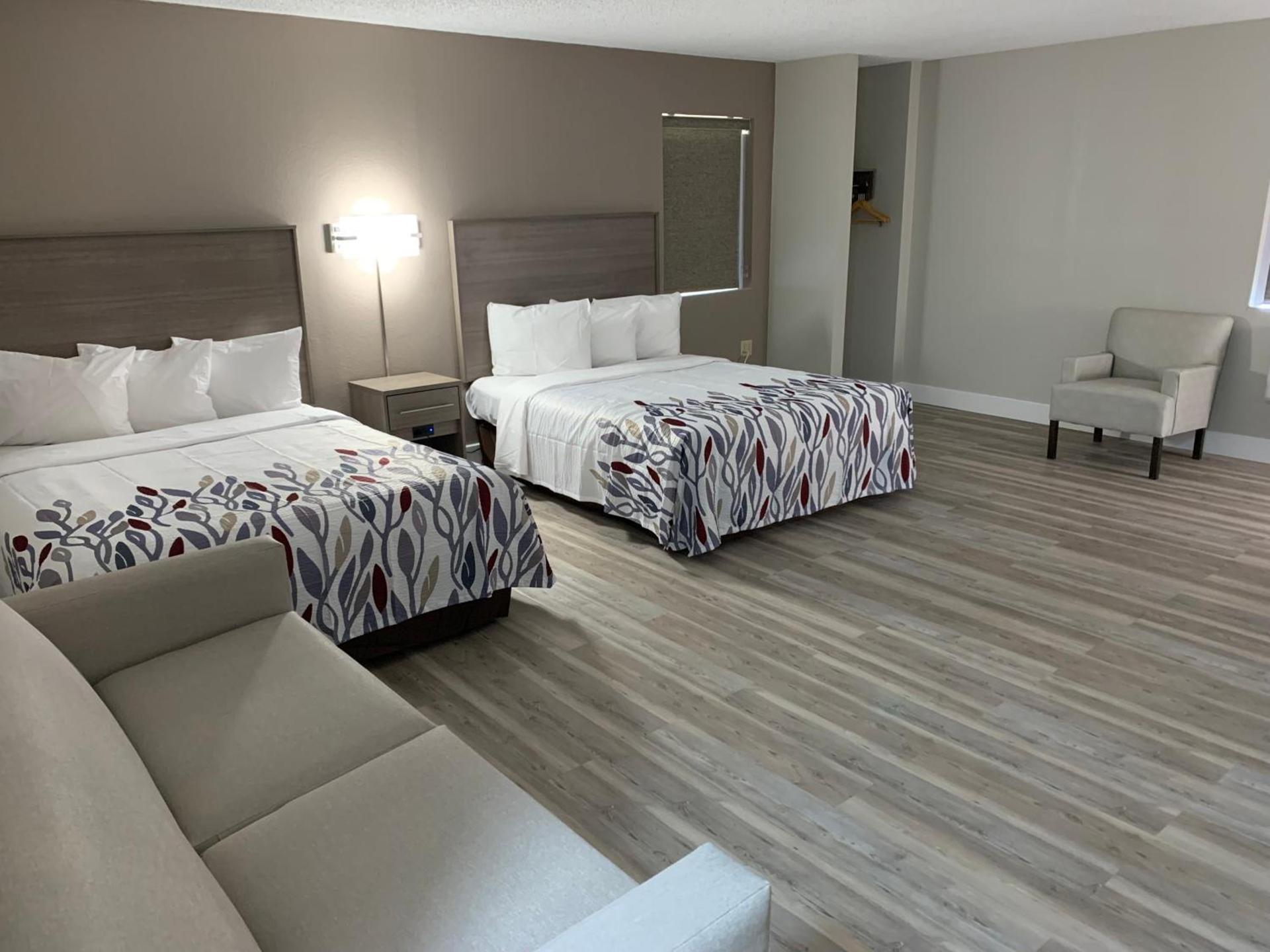 Red Roof Inn & Suites Vineland - Buena photo 16