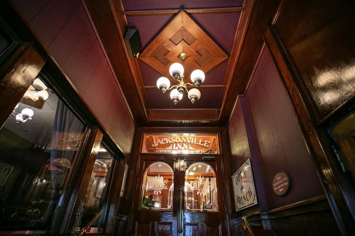 Historic Jacksonville Inn photo 11