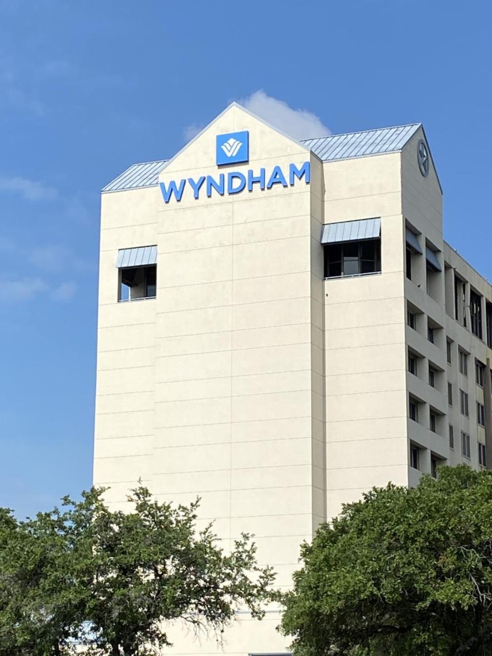 Wyndham Houston near NRG Park - Medical Center photo 50