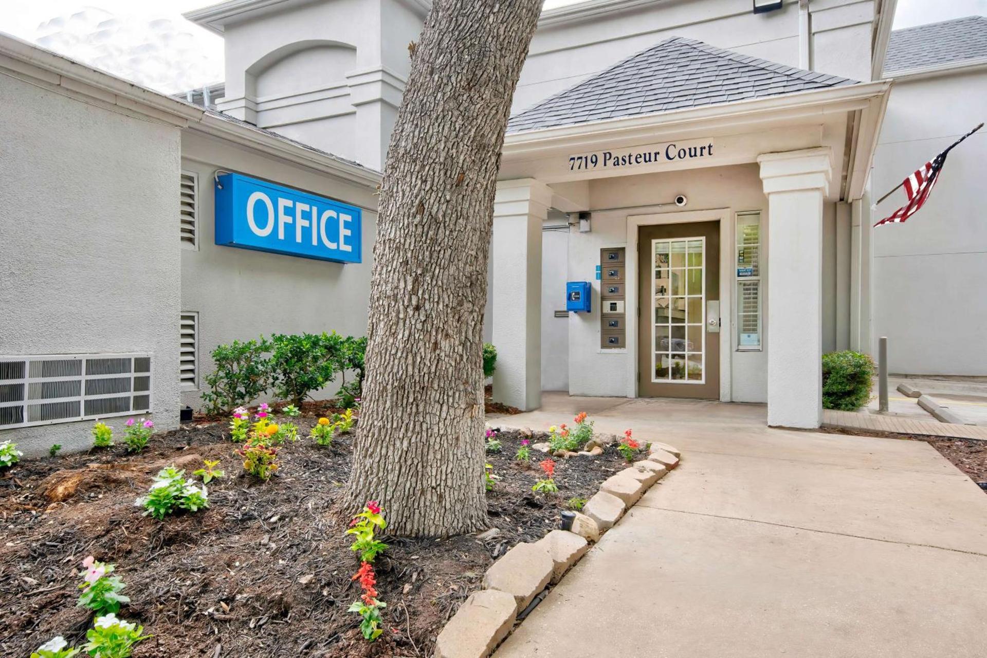 Studio 6-San Antonio, TX - Medical Center photo 29