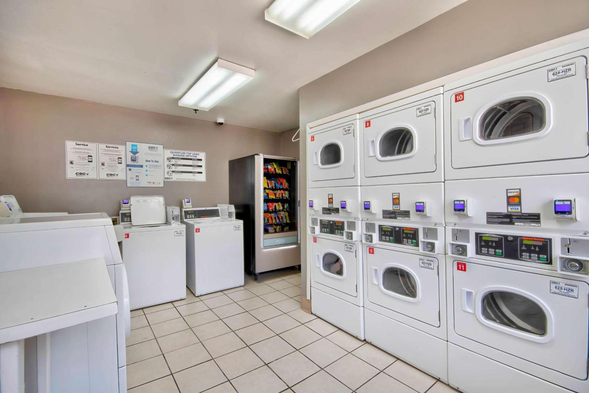 Studio 6-San Antonio, TX - Medical Center photo 8