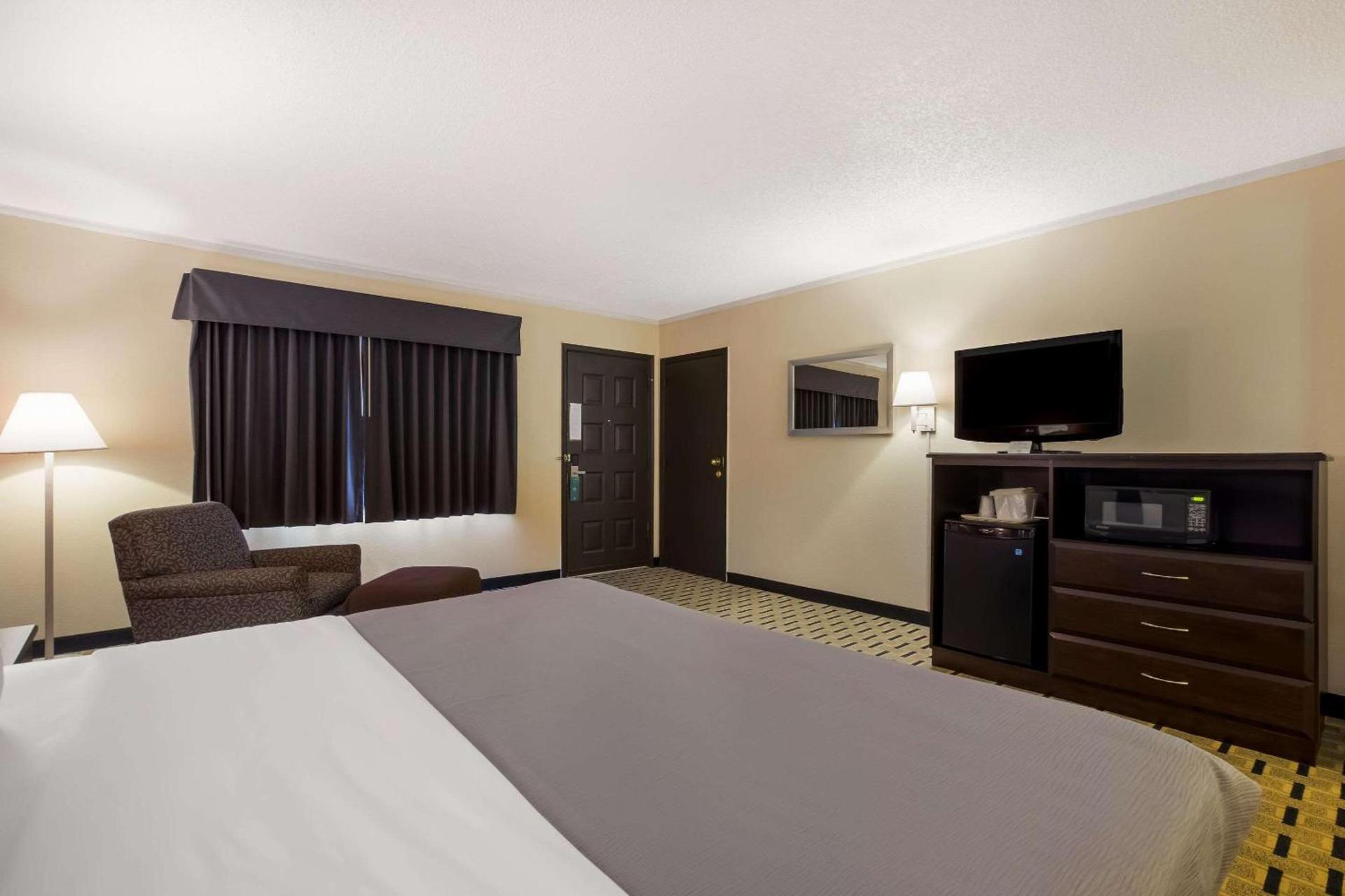 Quality Inn & Suites Millville photo 12