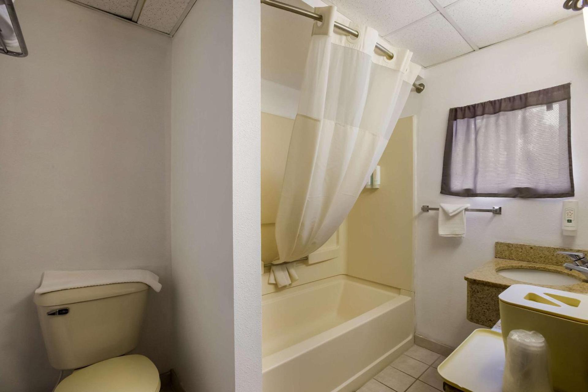 Quality Inn & Suites Millville photo 17