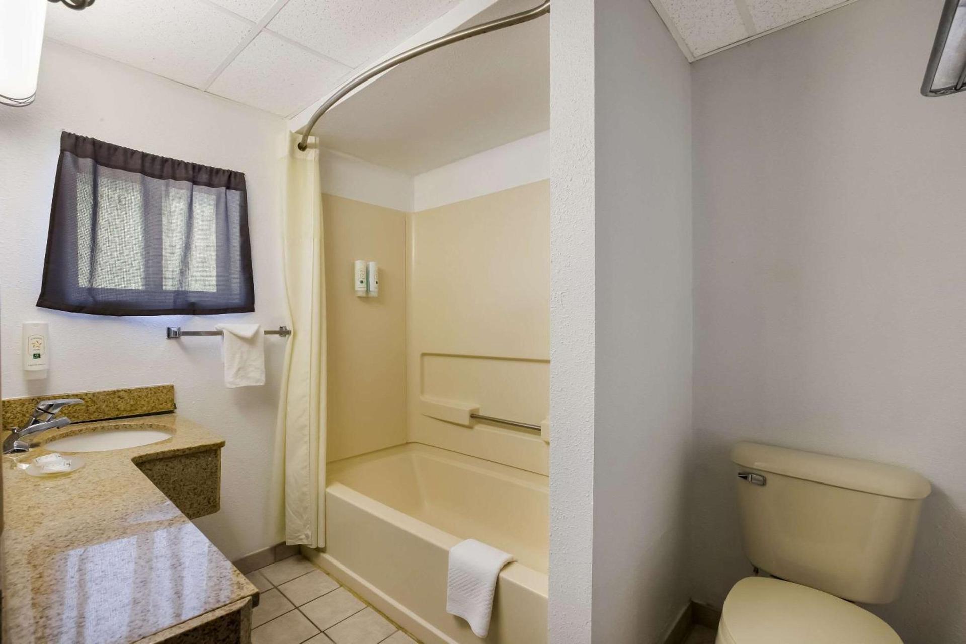 Quality Inn & Suites Millville photo 18
