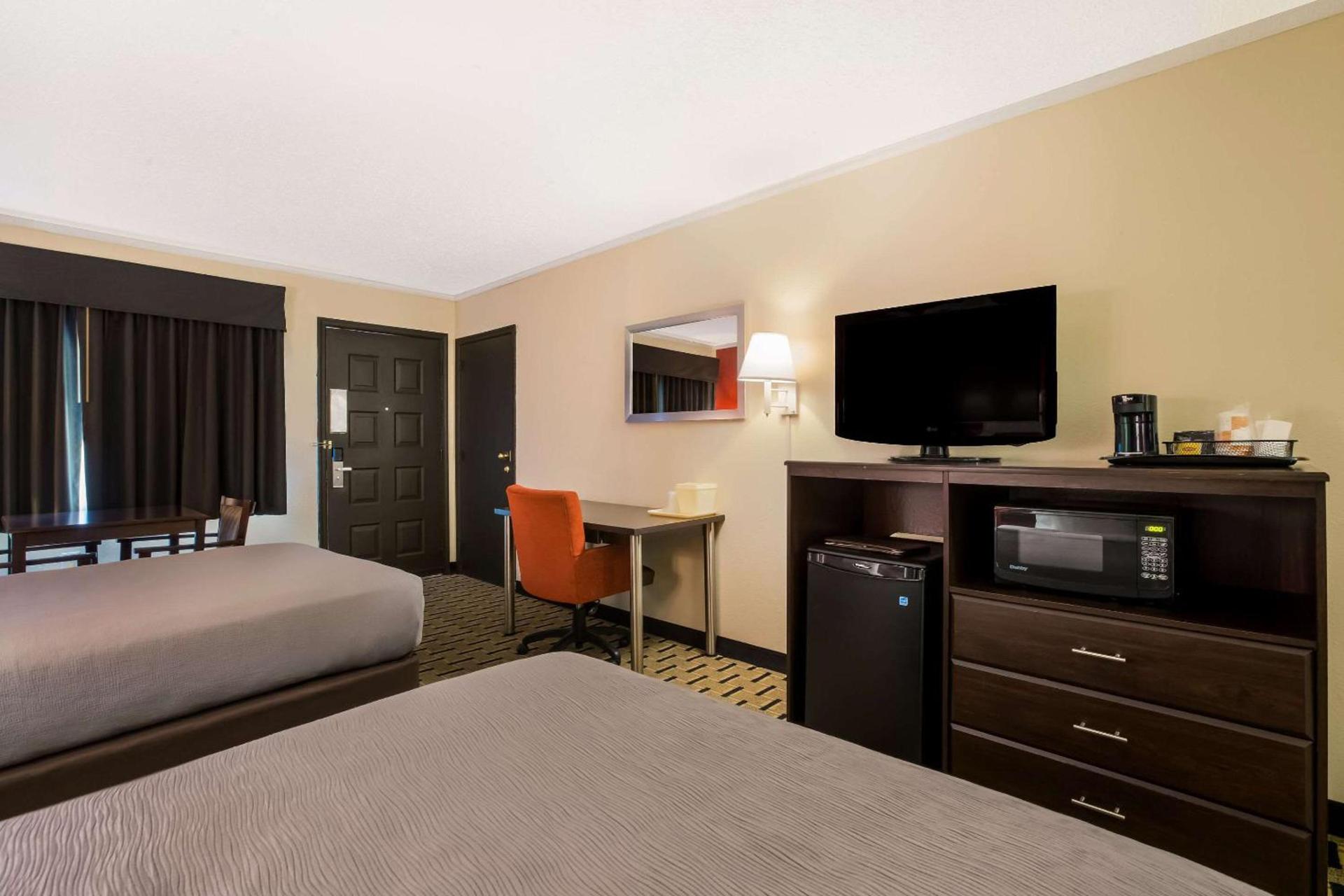 Quality Inn & Suites Millville photo 21