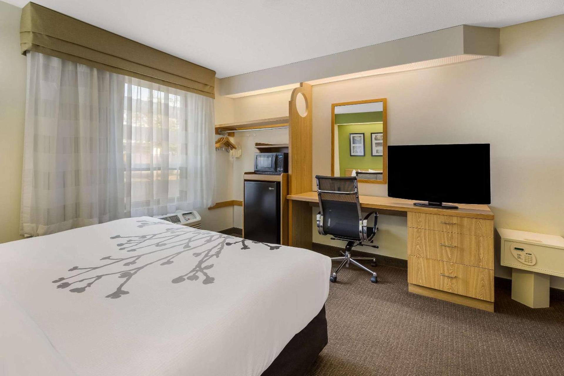 Sleep Inn Bolivar photo 21