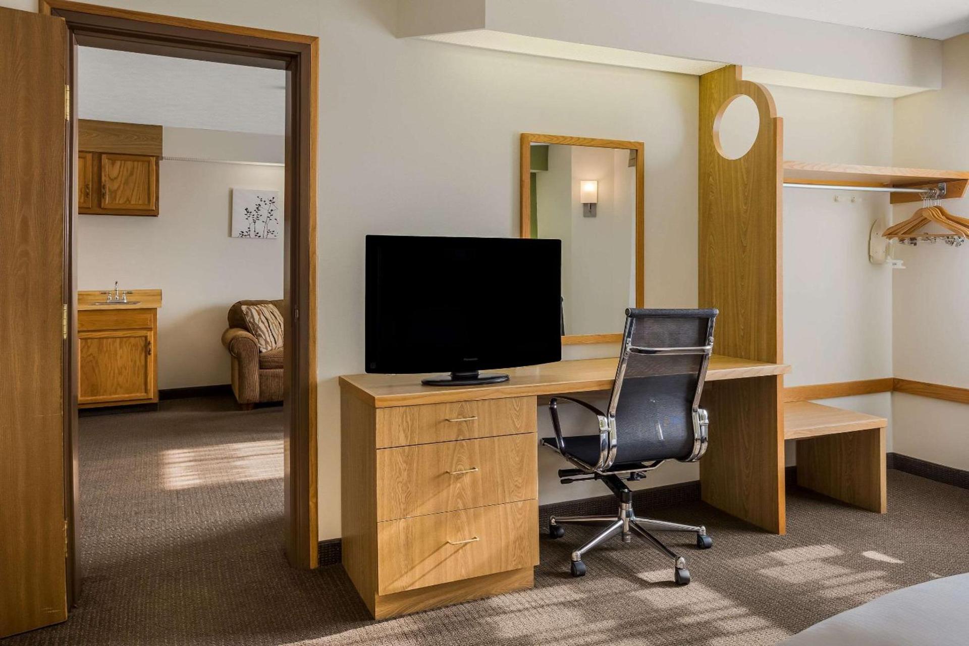 Sleep Inn Bolivar photo 33