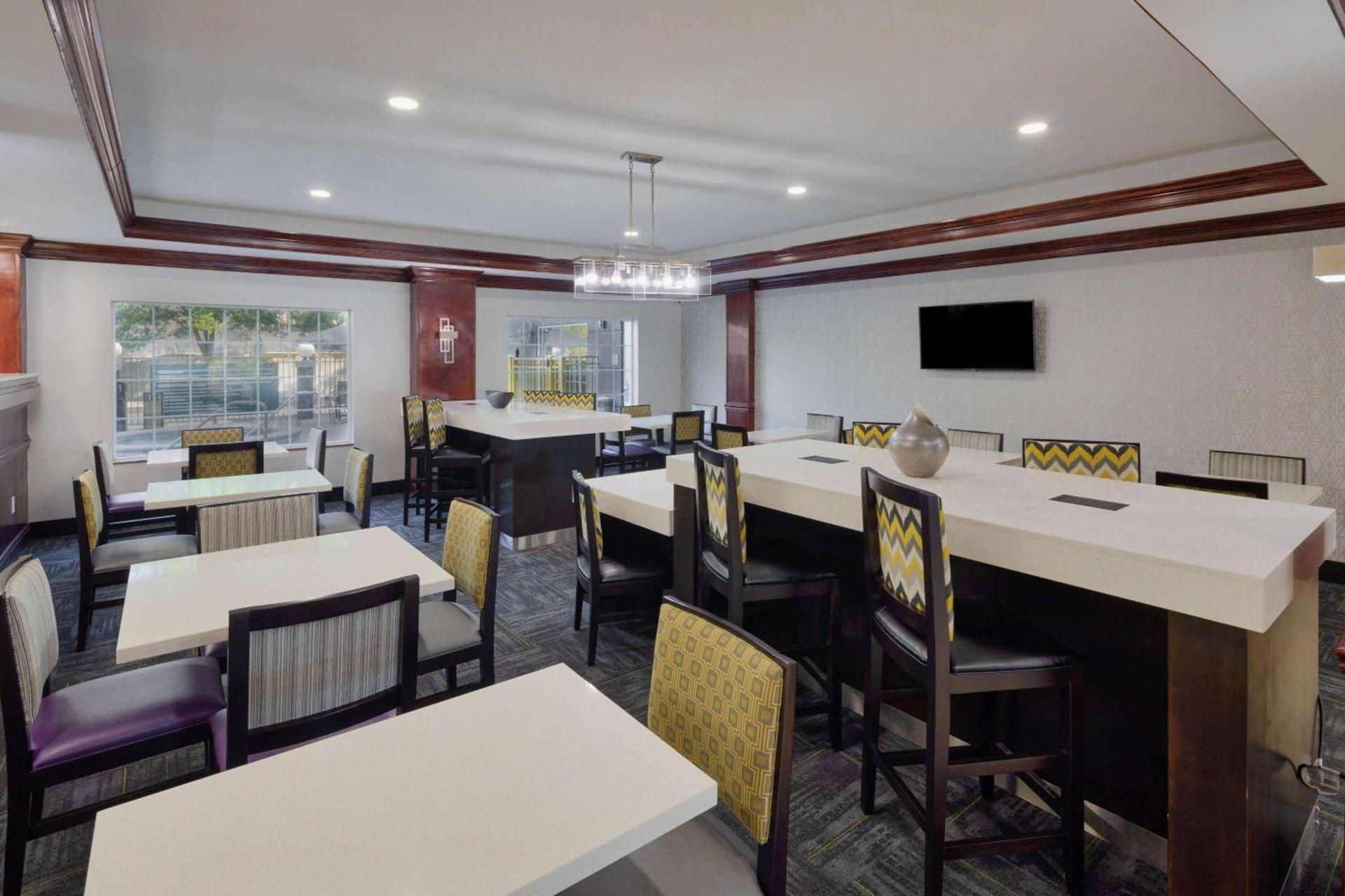 La Quinta by Wyndham Savannah Airport - Pooler photo 6