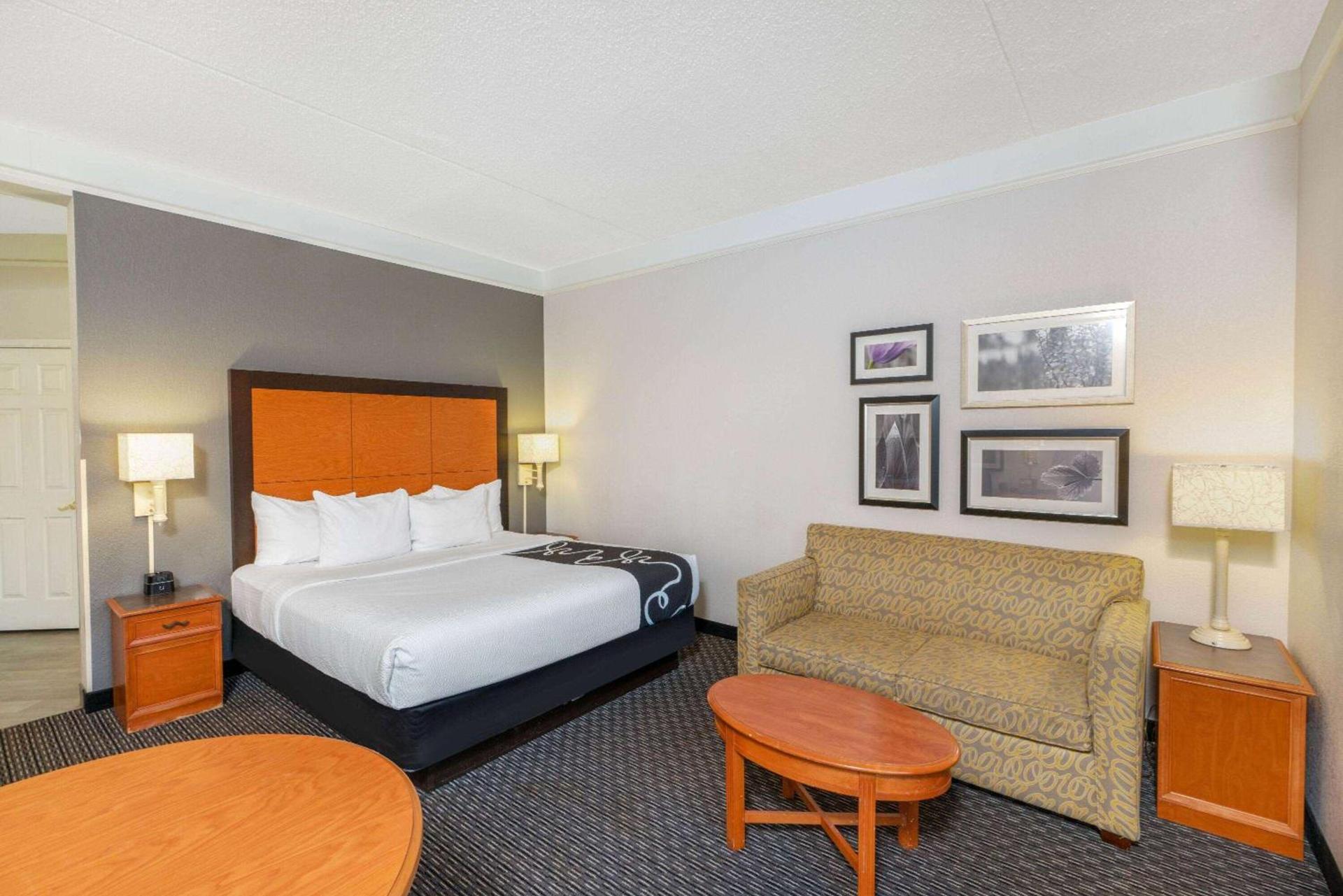 La Quinta by Wyndham Pueblo photo 46