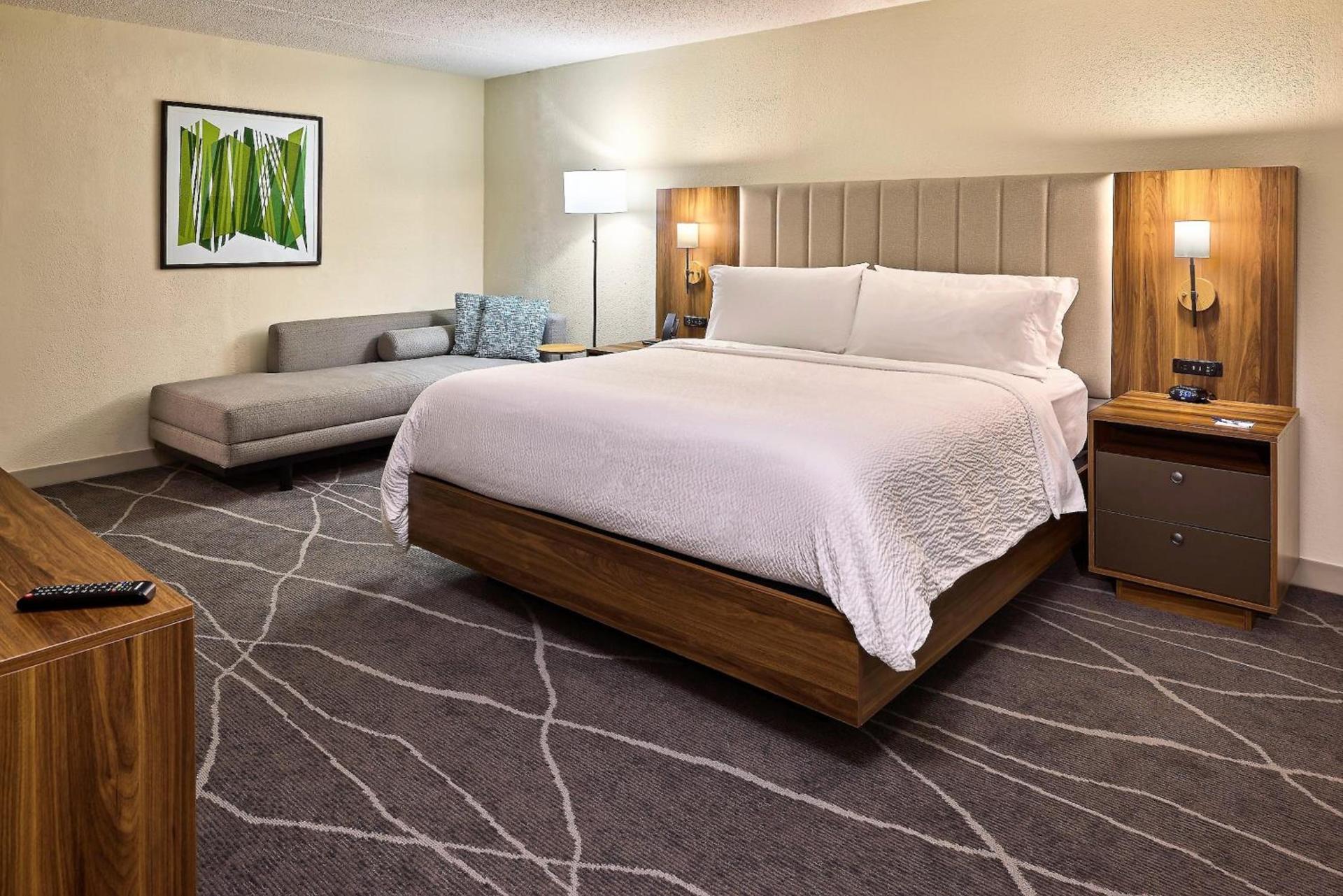 Holiday Inn Express & Suites Charleston DWTN - Medical CTR by IHG photo 59