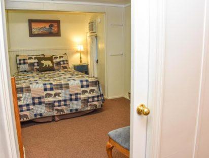 Adirondack Sunrise Lodge photo 40