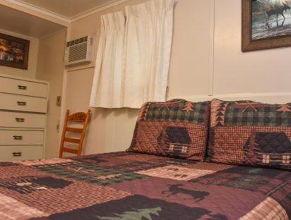 Adirondack Sunrise Lodge photo 46