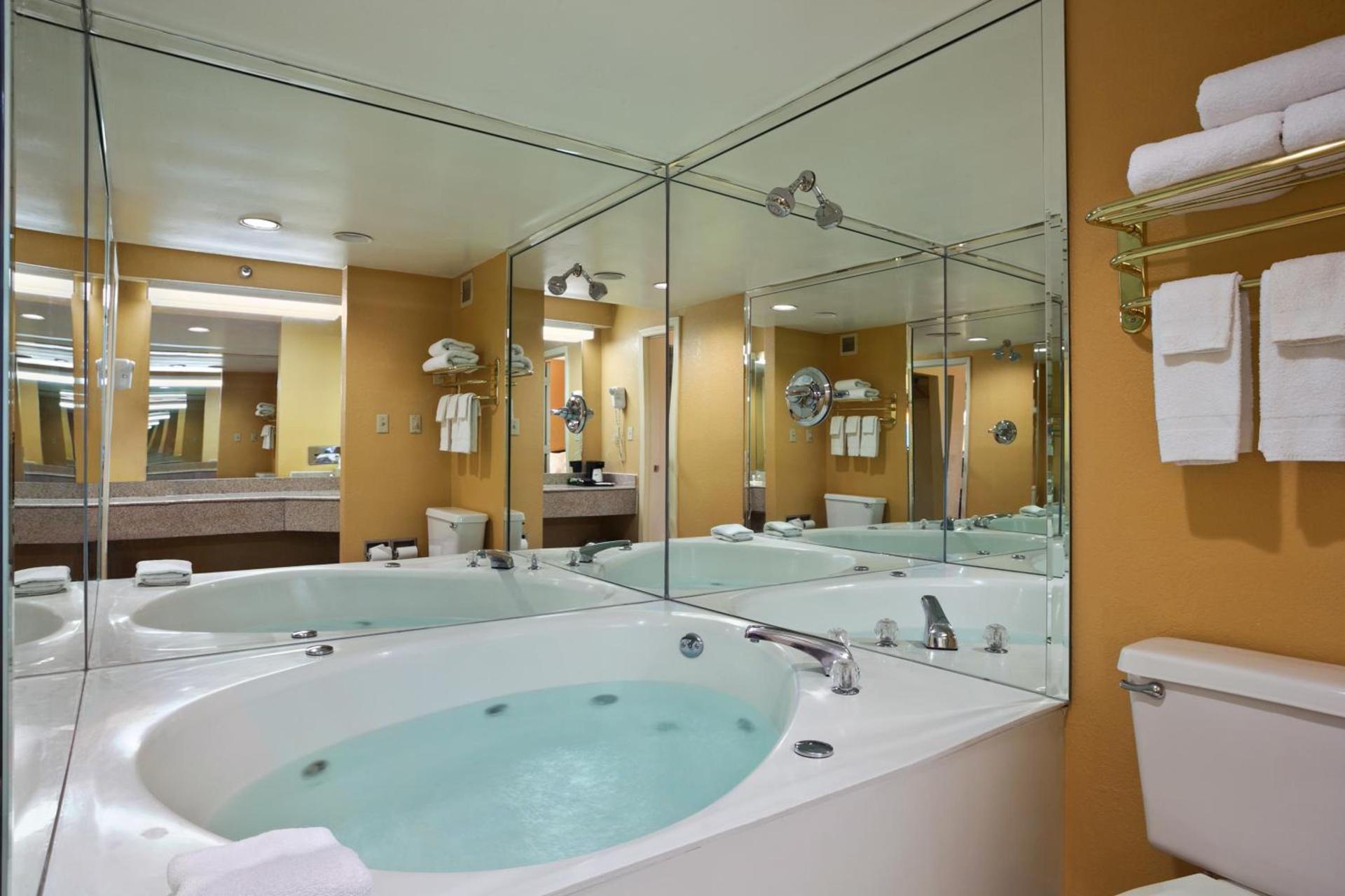 Days Inn by Wyndham Airport Nashville East photo 50