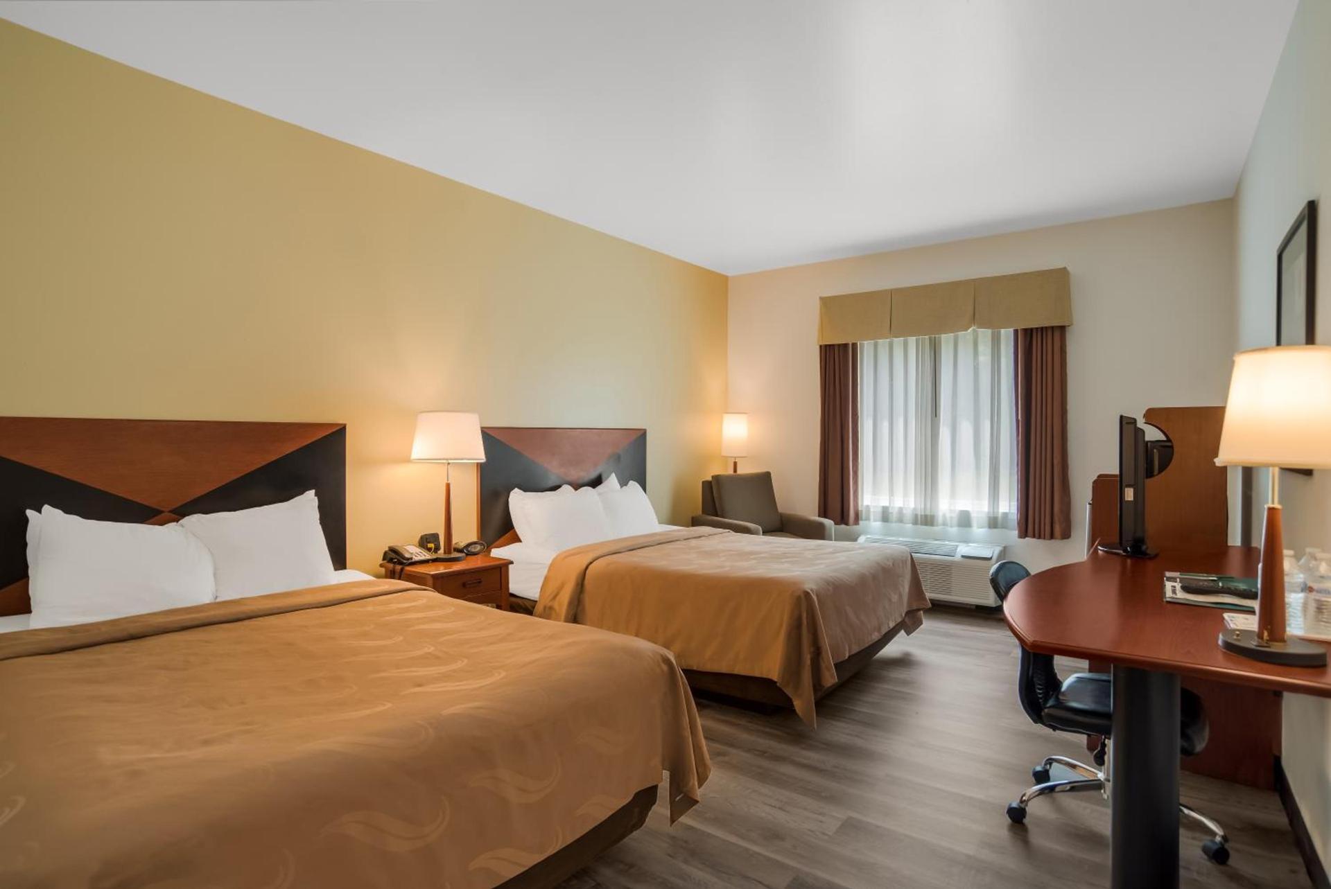 Quality Inn & Suites Chambersburg Northeast photo 45