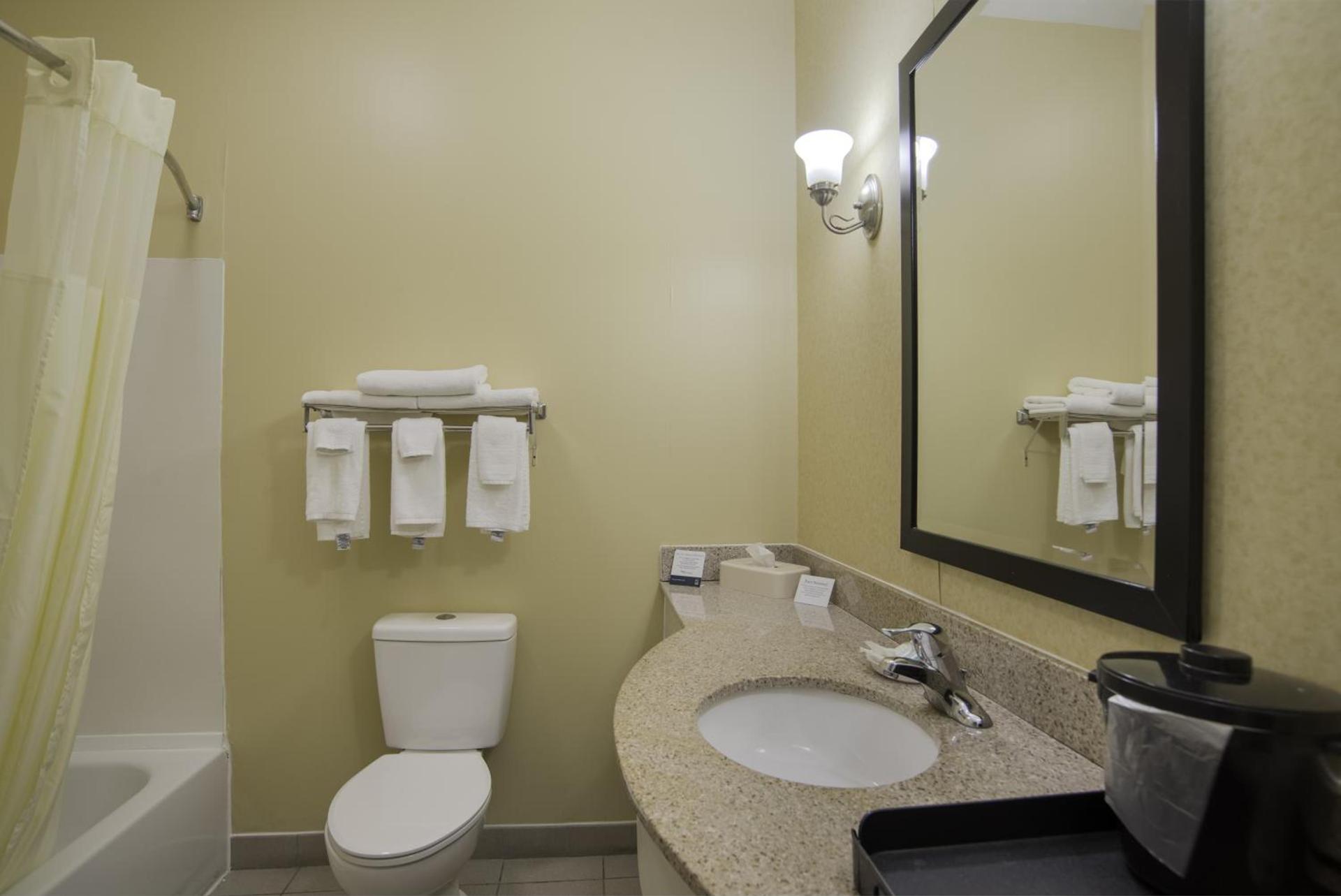 Quality Inn & Suites Chambersburg Northeast photo 50
