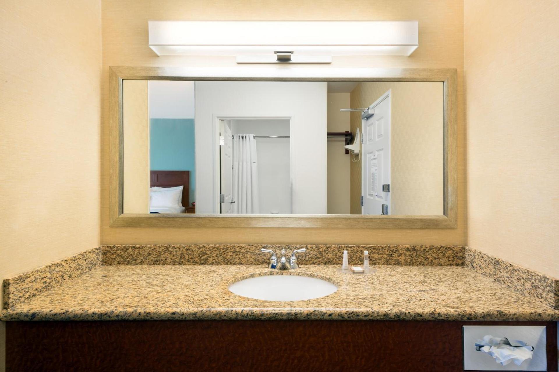Baymont by Wyndham Denver International Airport photo 53