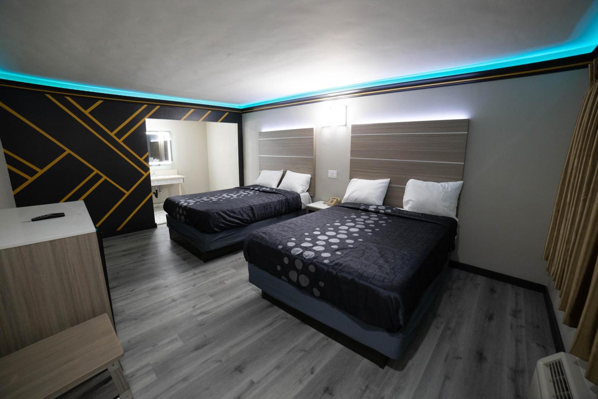Artesia Motor Inn photo 4