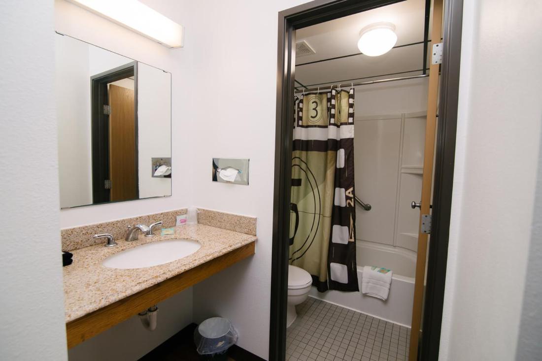 Riverside Inn photo 10