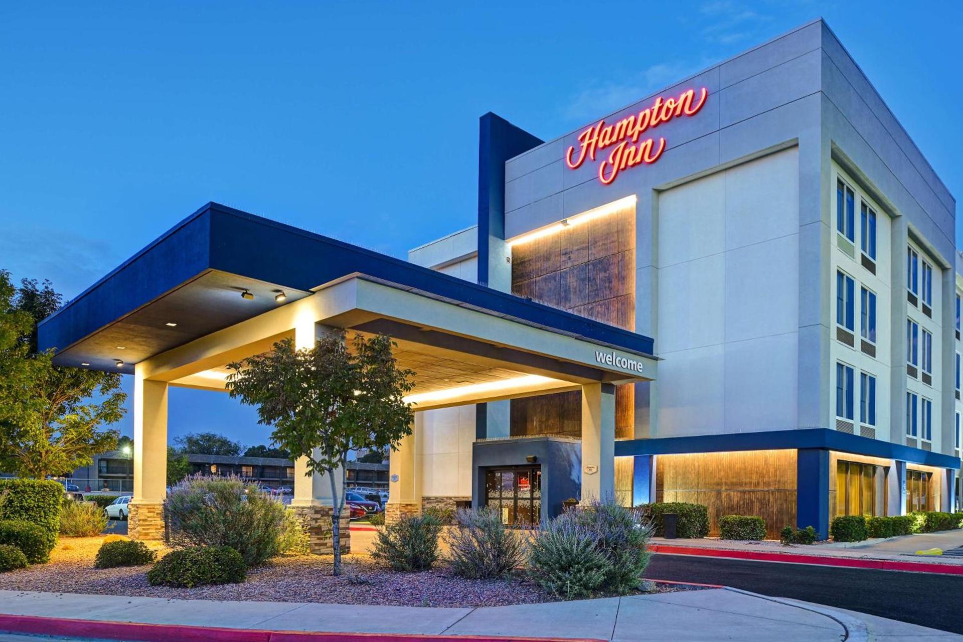 Hampton Inn Albuquerque - University/Midtown photo 1