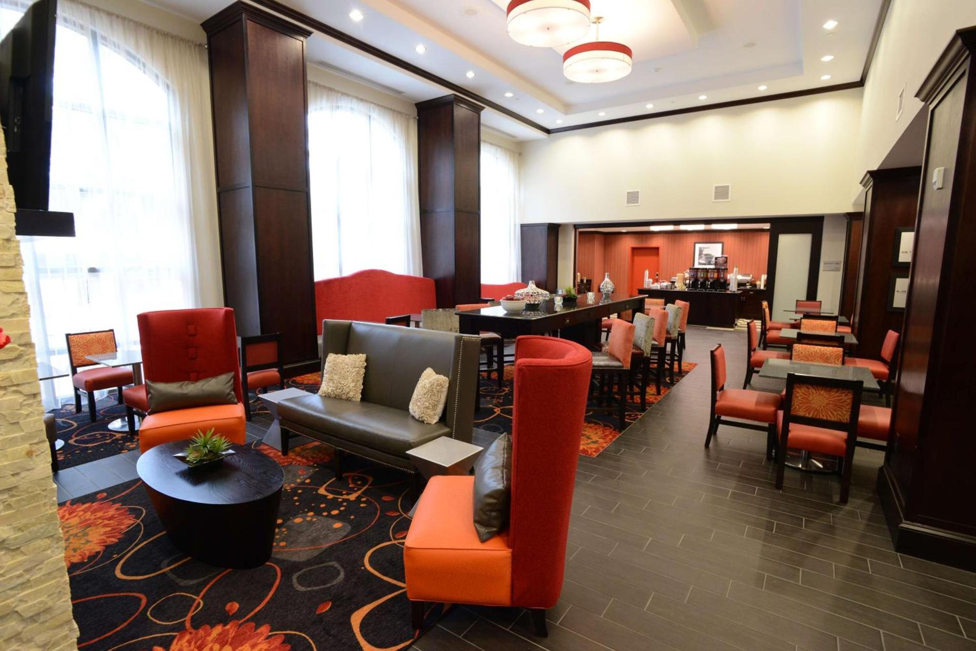Hampton Inn & Suites Albany at Albany Mall photo 16